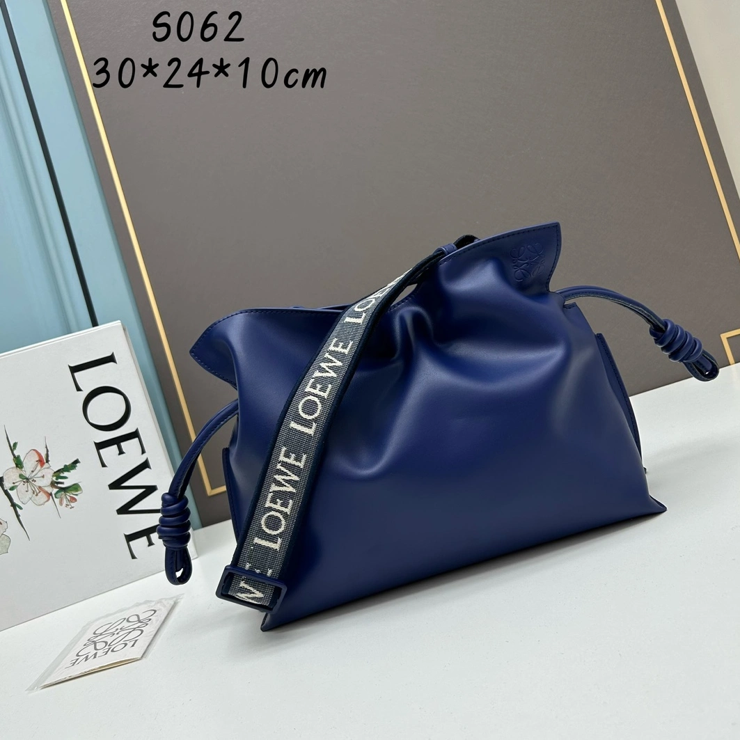 Flexible 8811 LOEWE AAA Quality Messenger Bags For Women