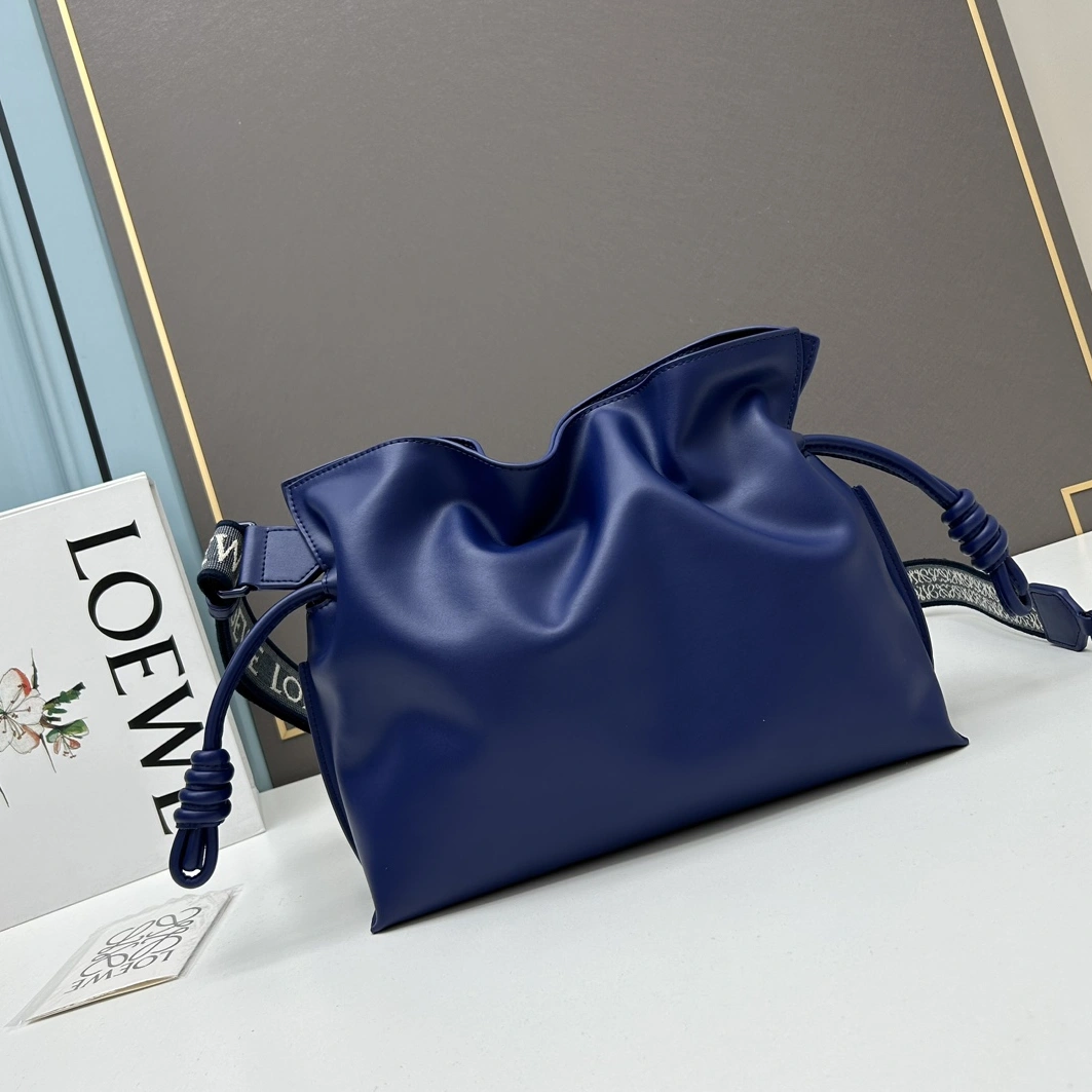 Flexible 8811 LOEWE AAA Quality Messenger Bags For Women