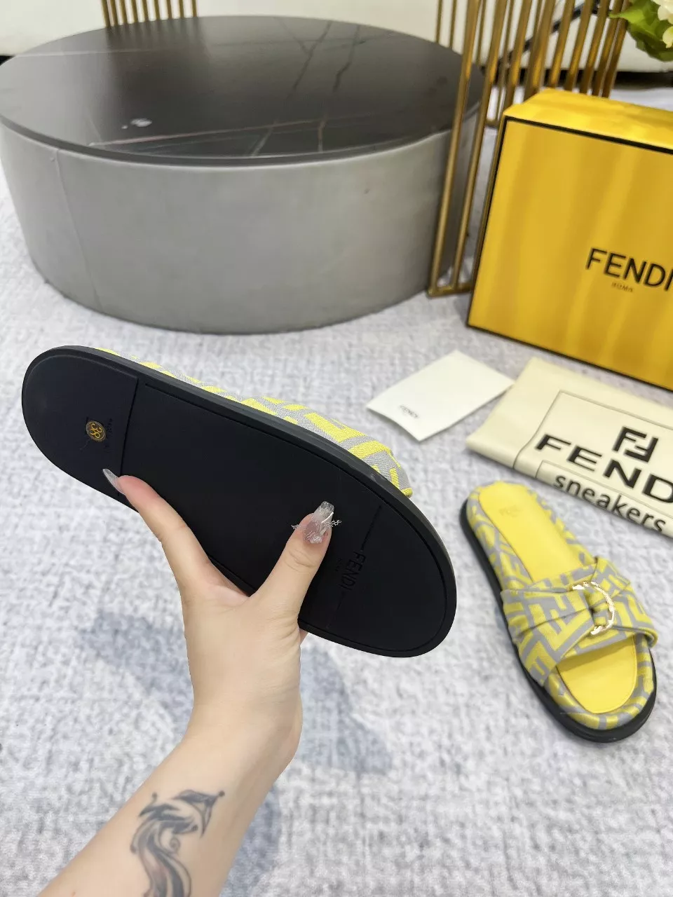 Flexible 8873 Fendi Slippers For Women