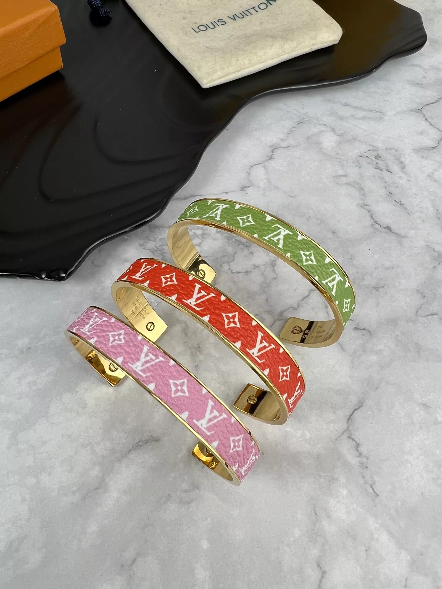 Flexible 8910 Louis Vuitton LV Bracelets