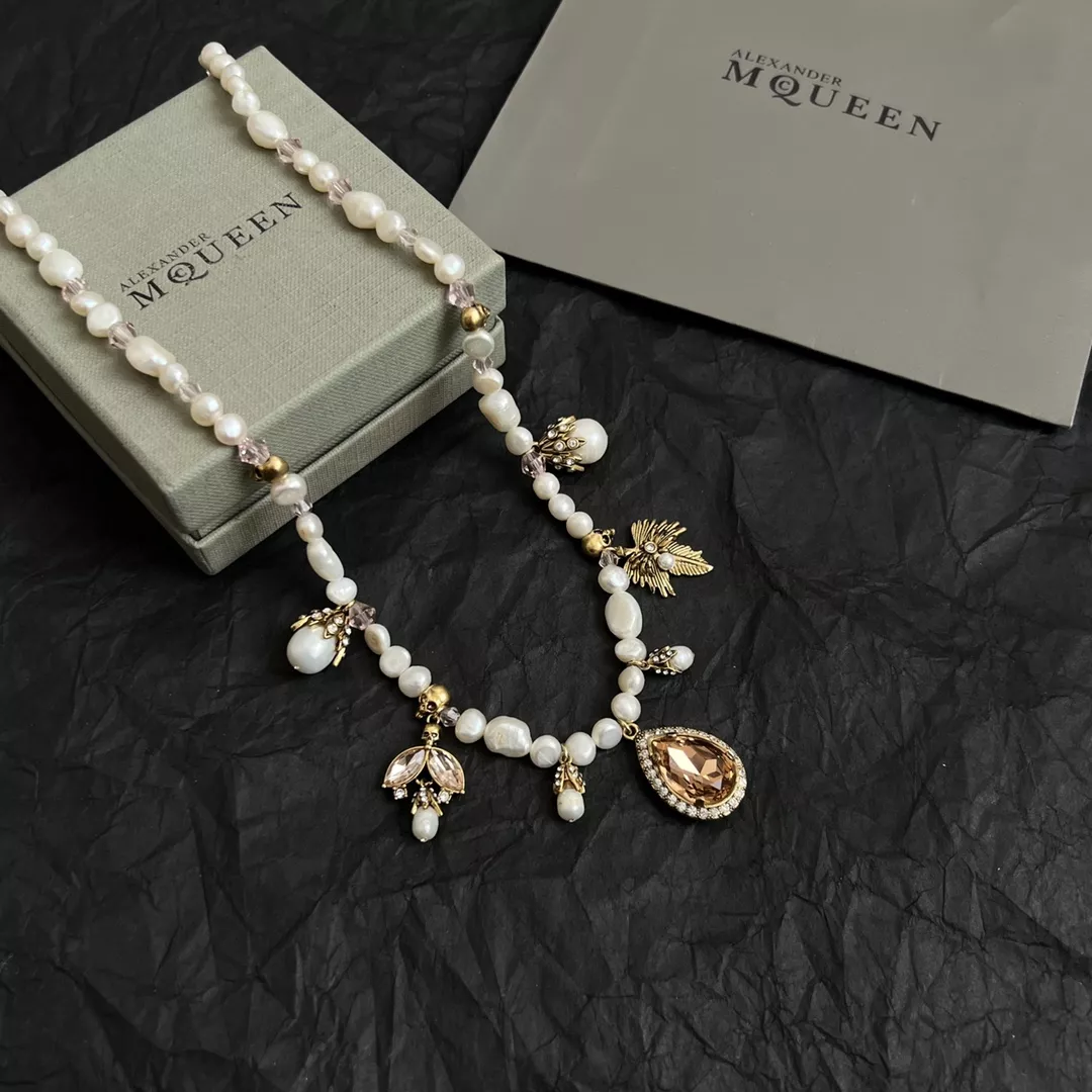 Flexible 8956 Alexander McQueen Necklaces