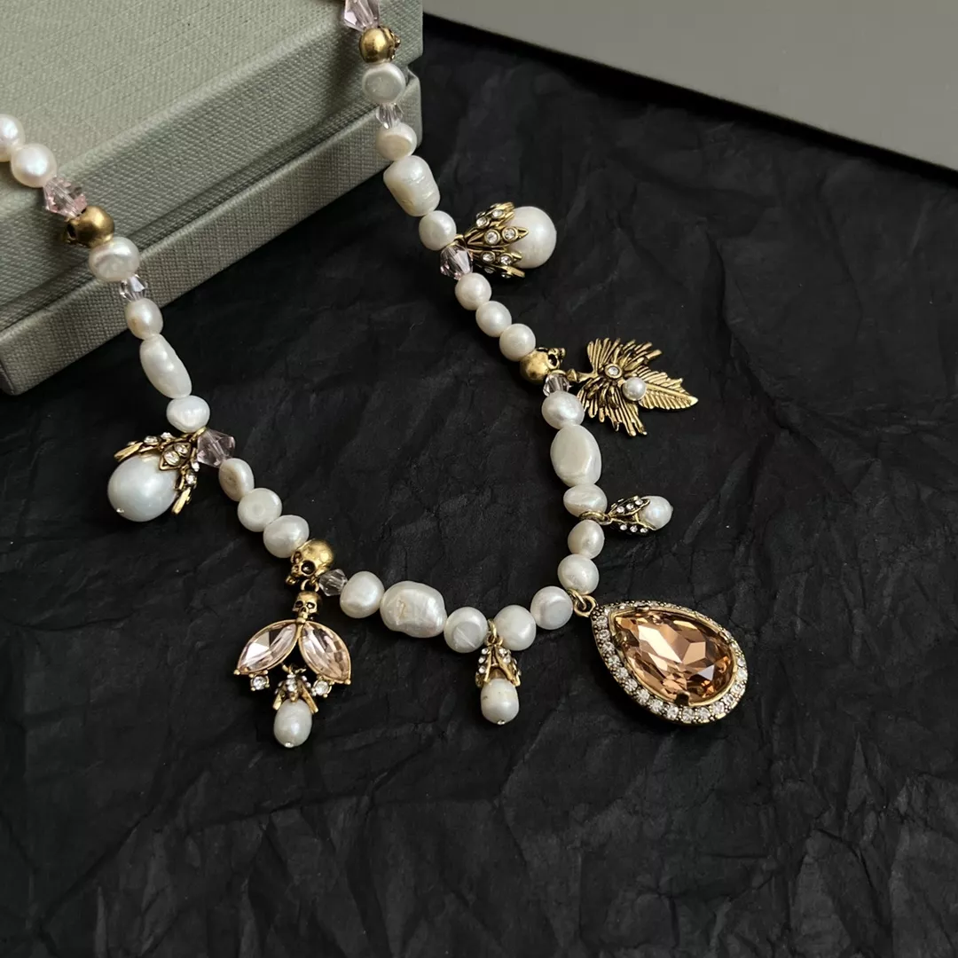 Flexible 8956 Alexander McQueen Necklaces