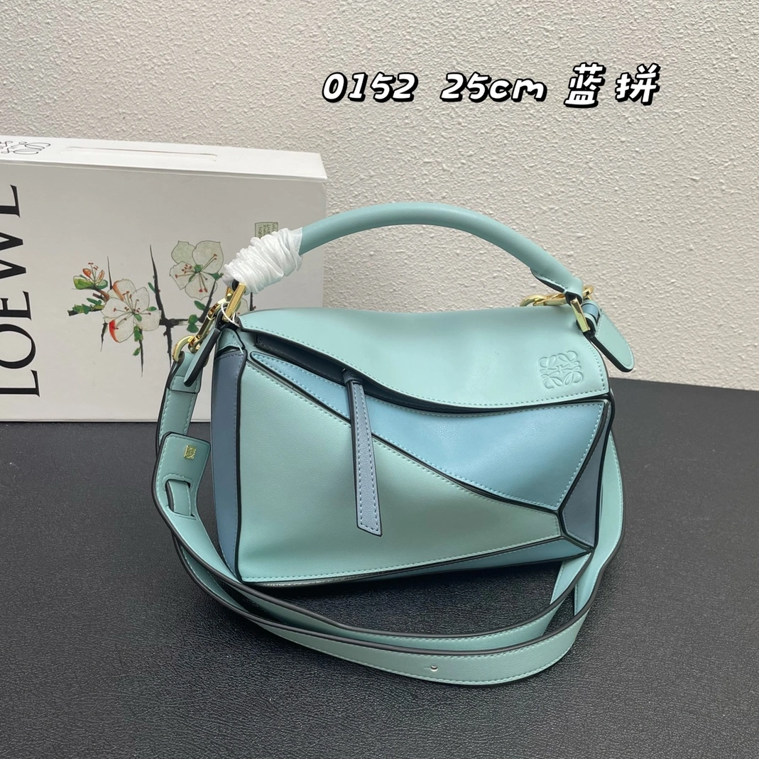 Flexible 9024 LOEWE AAA Quality Messenger Bags For Women