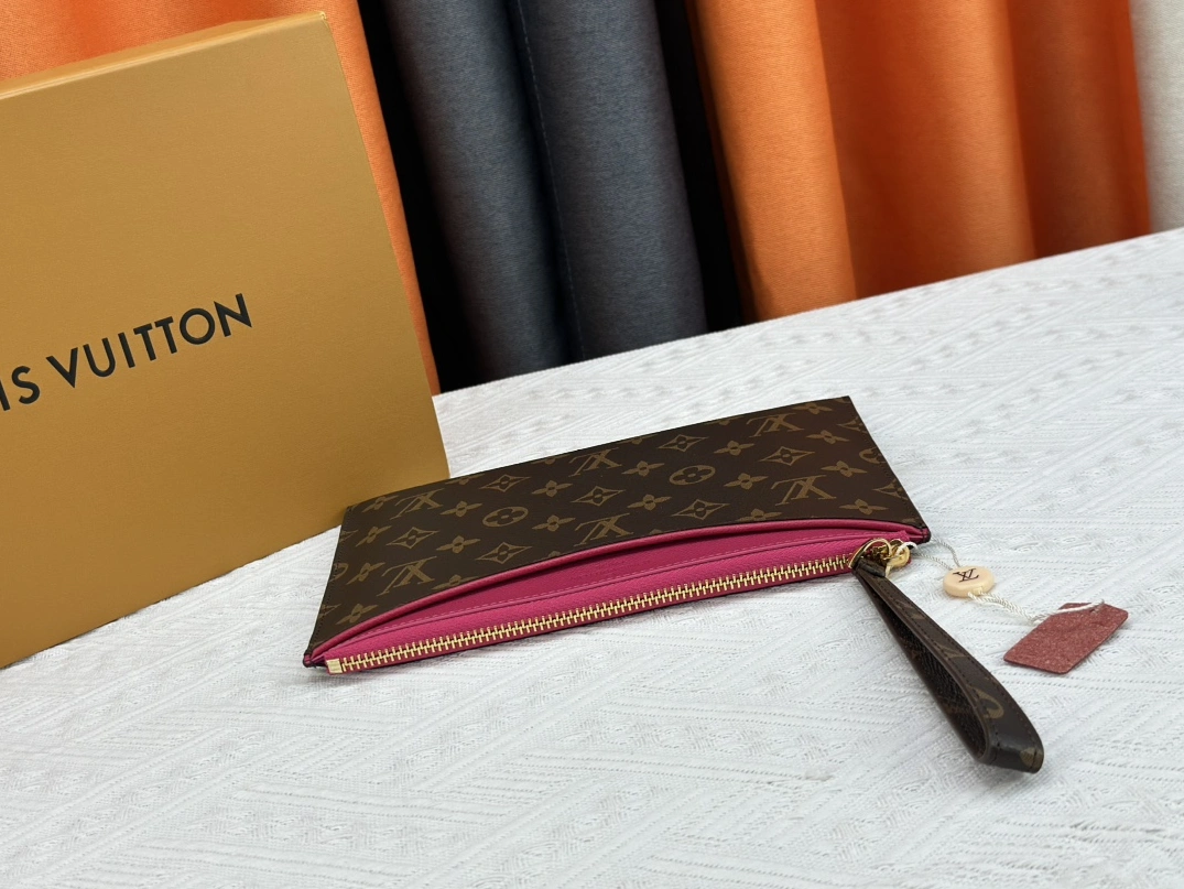 Flexible 9183 Louis Vuitton LV Wallets In Rose Red
