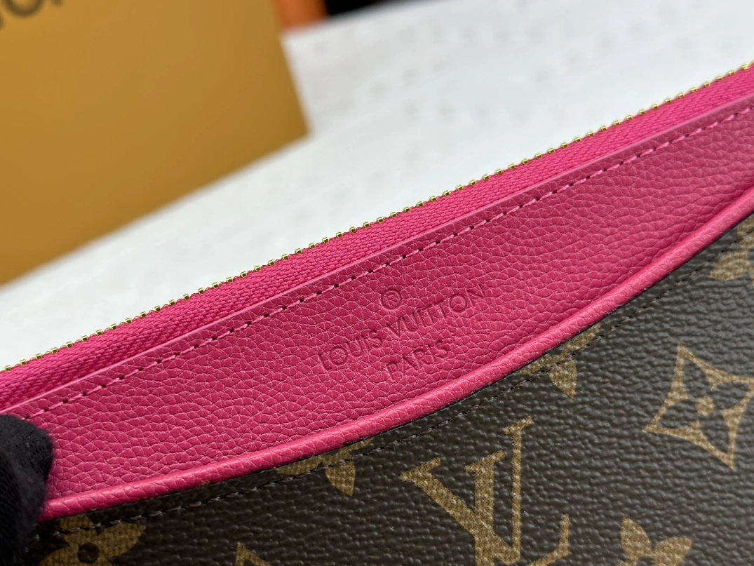 Flexible 9183 Louis Vuitton LV Wallets In Rose Red