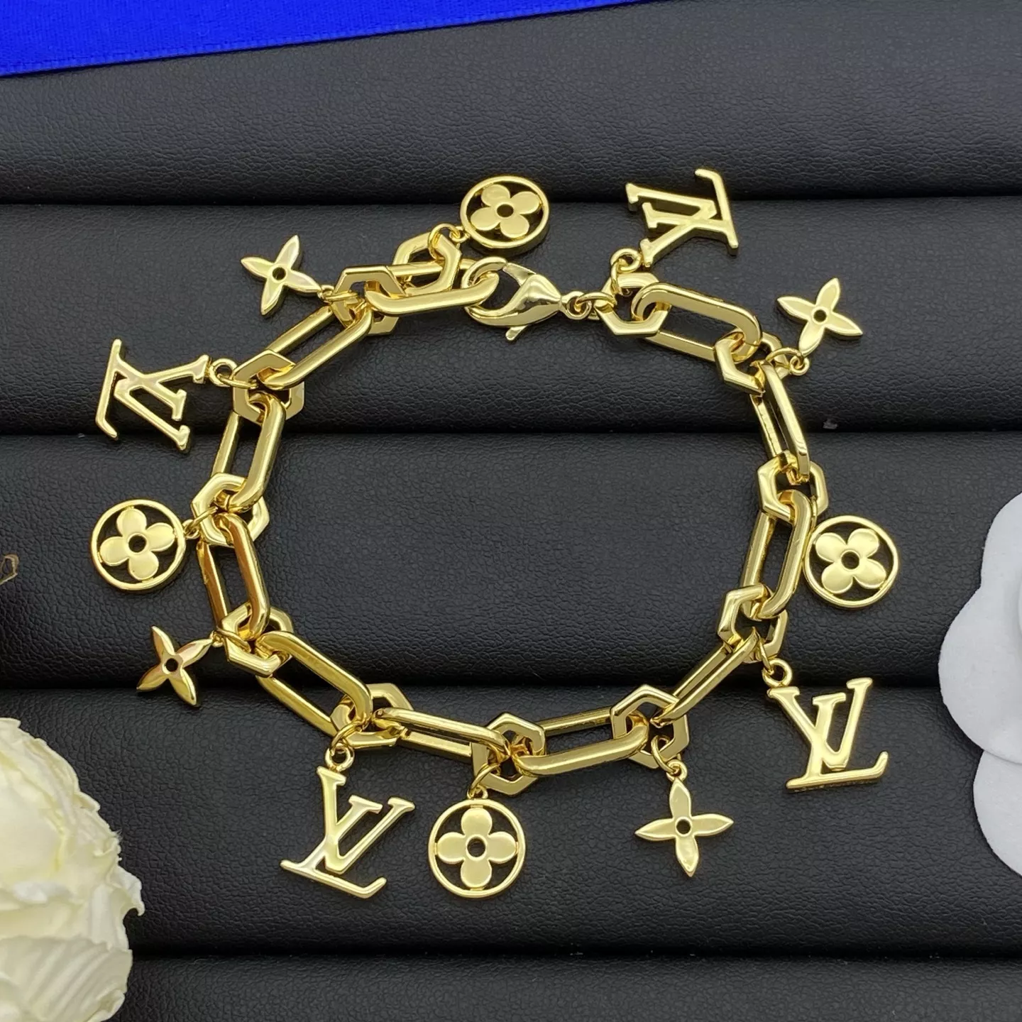 Flexible 9291 Louis Vuitton LV Bracelets