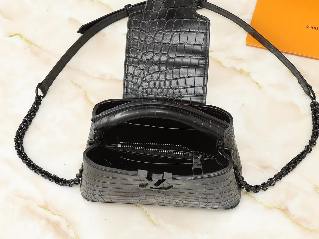 Flexible 9458 Louis Vuitton AAA Quality Messenger Bags For Women