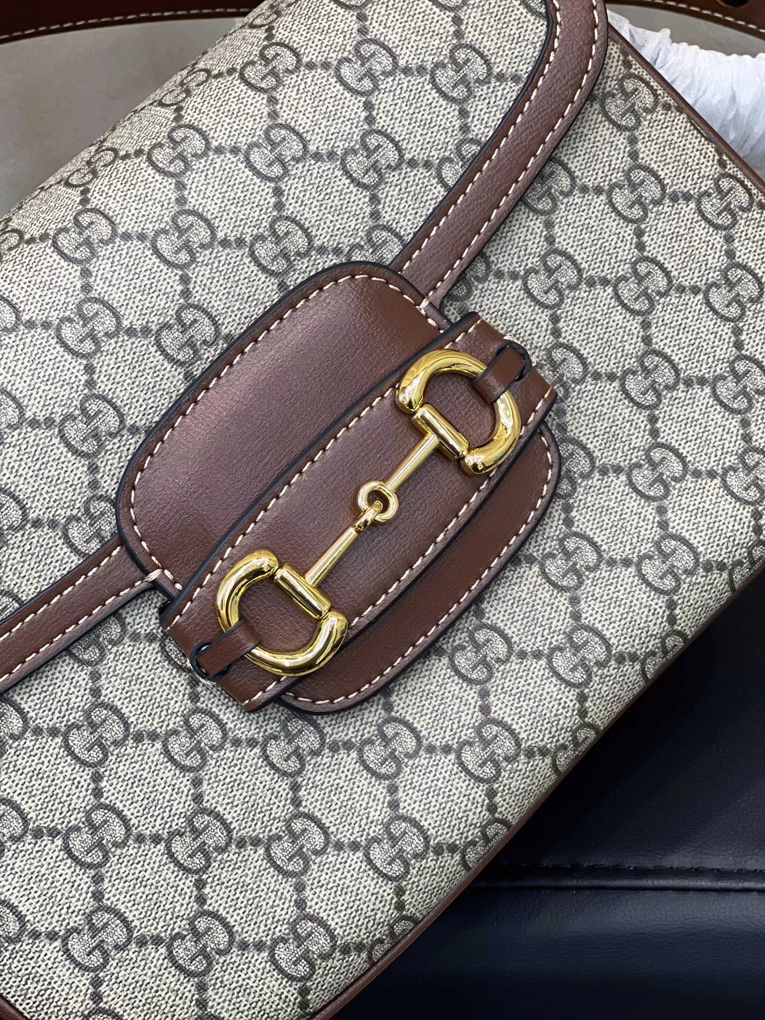 Flexible 9469 Gucci AAA Quality Messenger Bags For Women