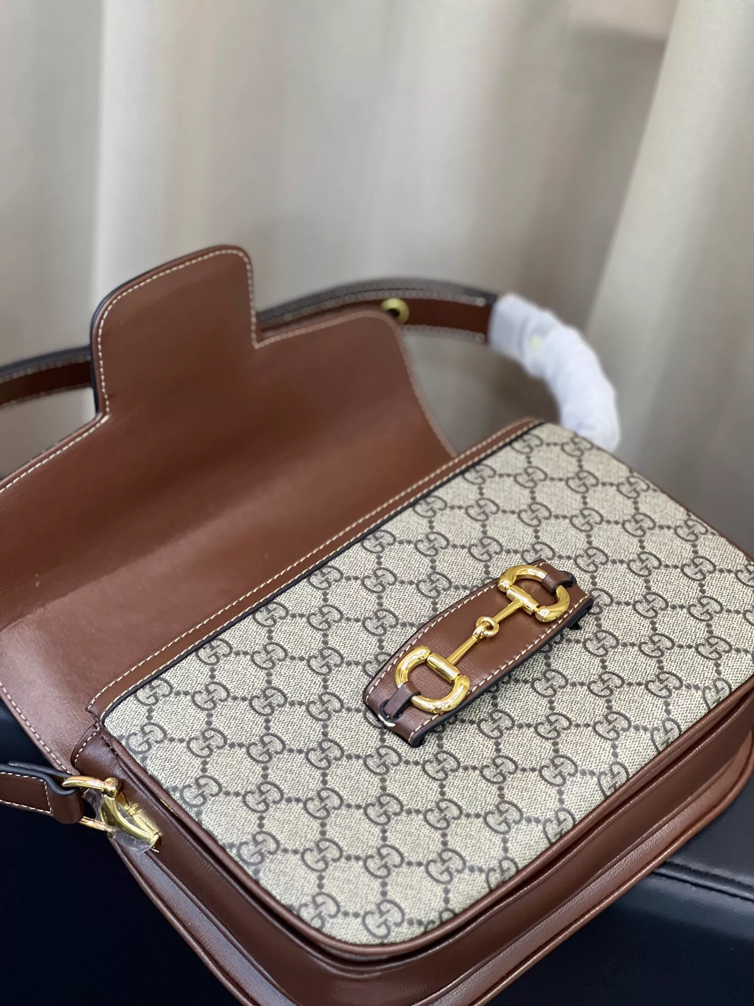 Flexible 9469 Gucci AAA Quality Messenger Bags For Women