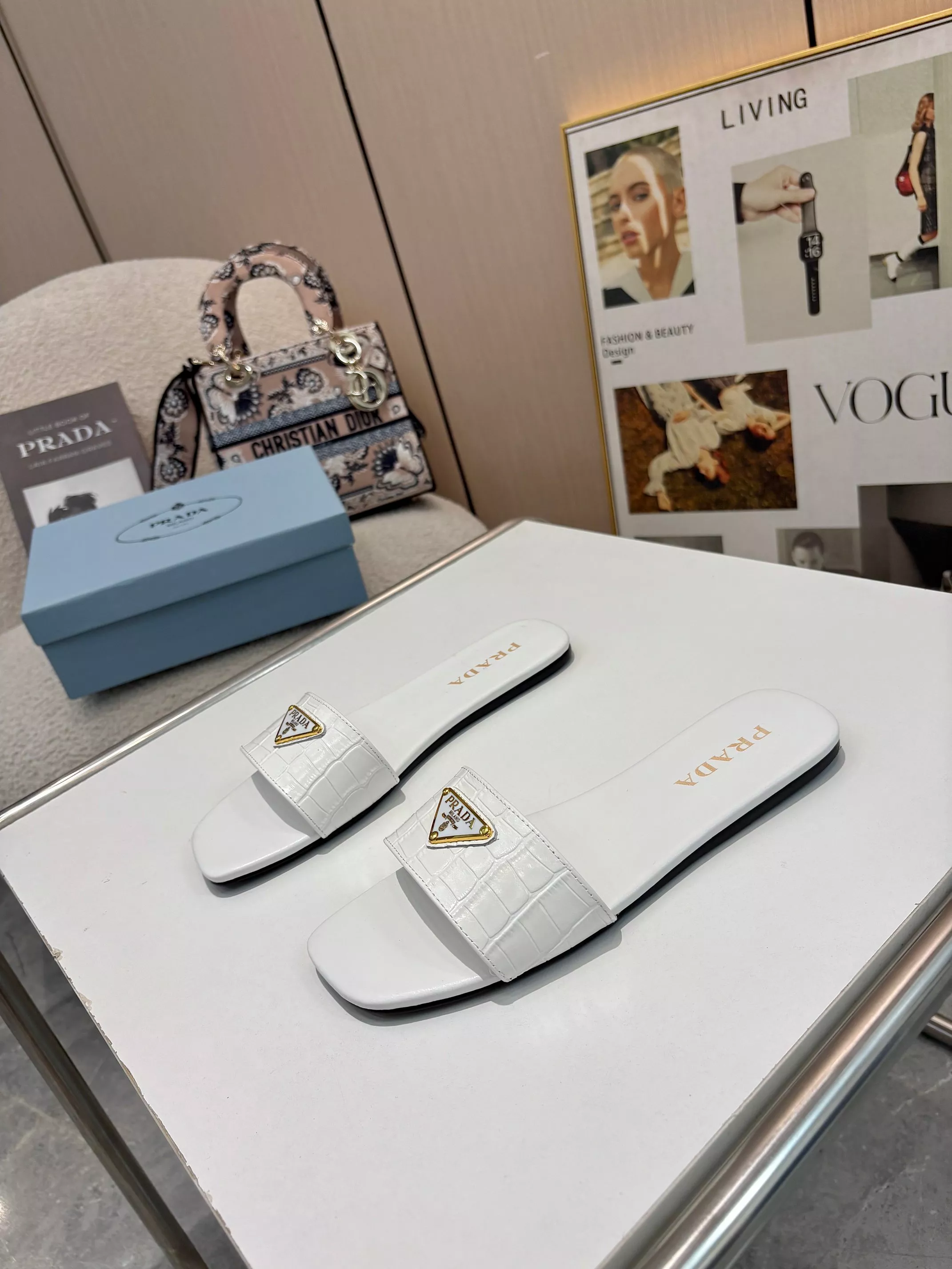 Flexible 9718 Prada Slippers For Women