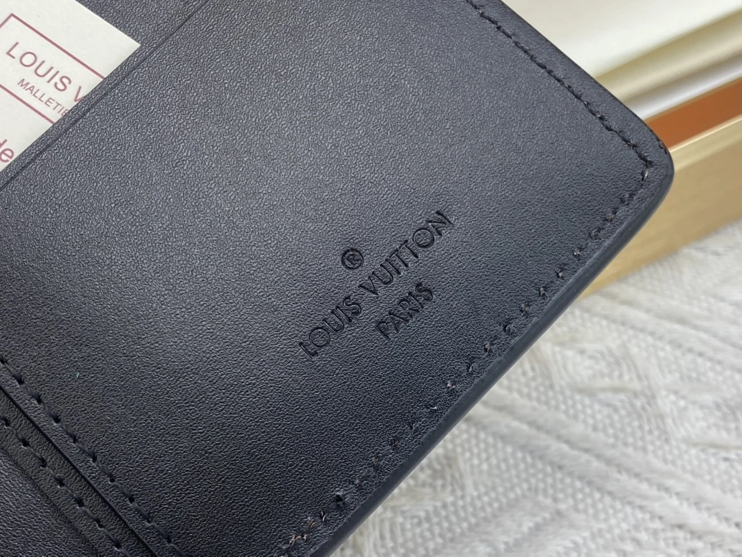 Flexible 9822 Louis Vuitton AAA Quality Wallets