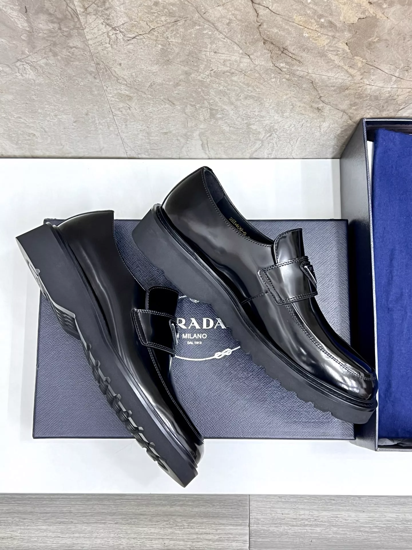 Functional 1076 Prada Leather Shoes For Men