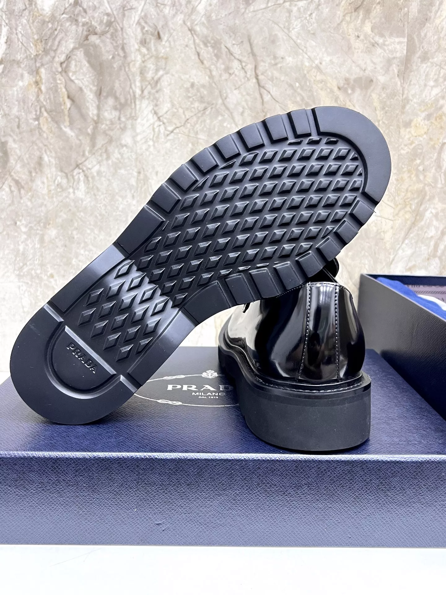 Functional 1076 Prada Leather Shoes For Men