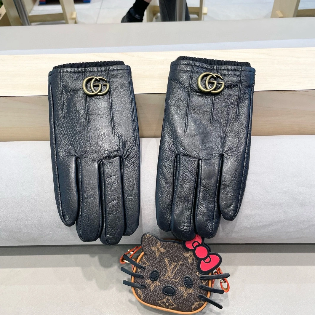 Functional 1121 Gucci Gloves For Men