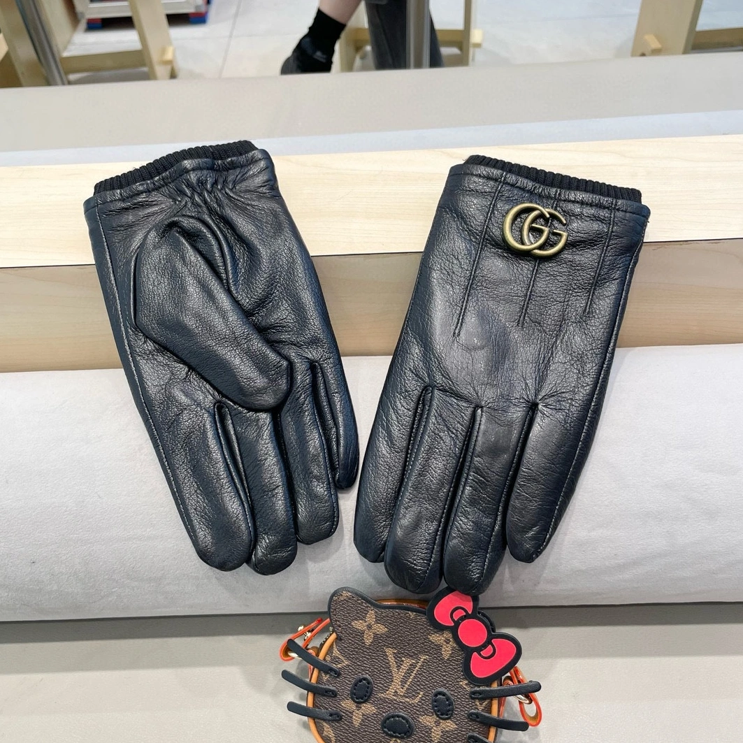 Functional 1121 Gucci Gloves For Men