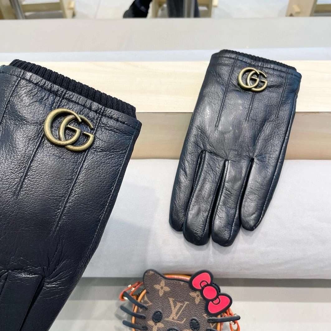 Functional 1121 Gucci Gloves For Men
