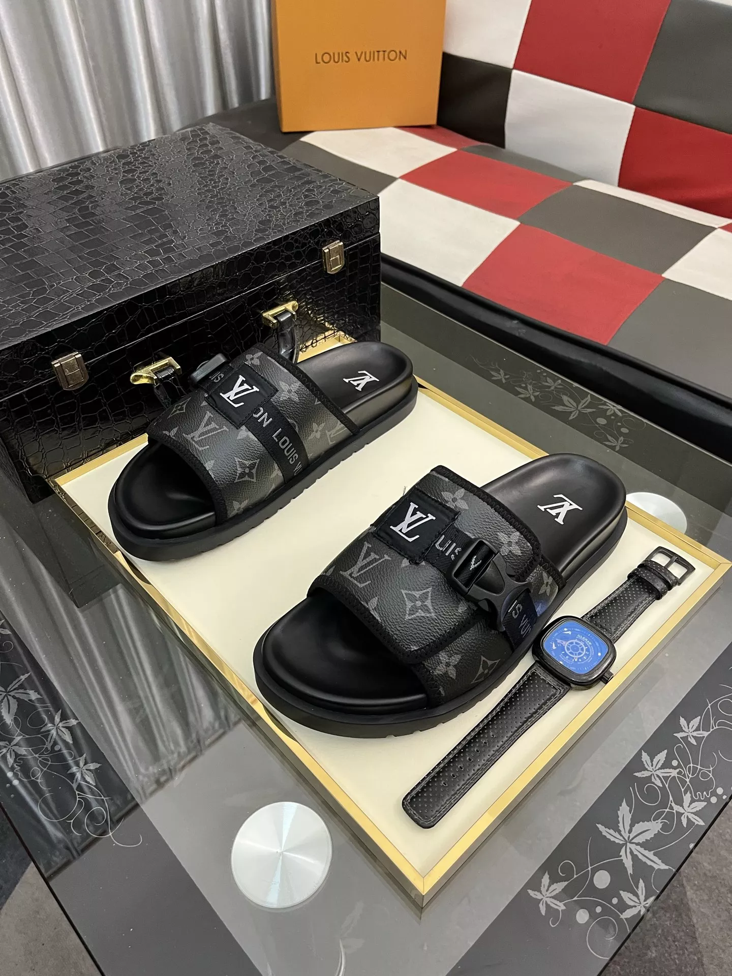 Functional 1292 Louis Vuitton Slippers For Men