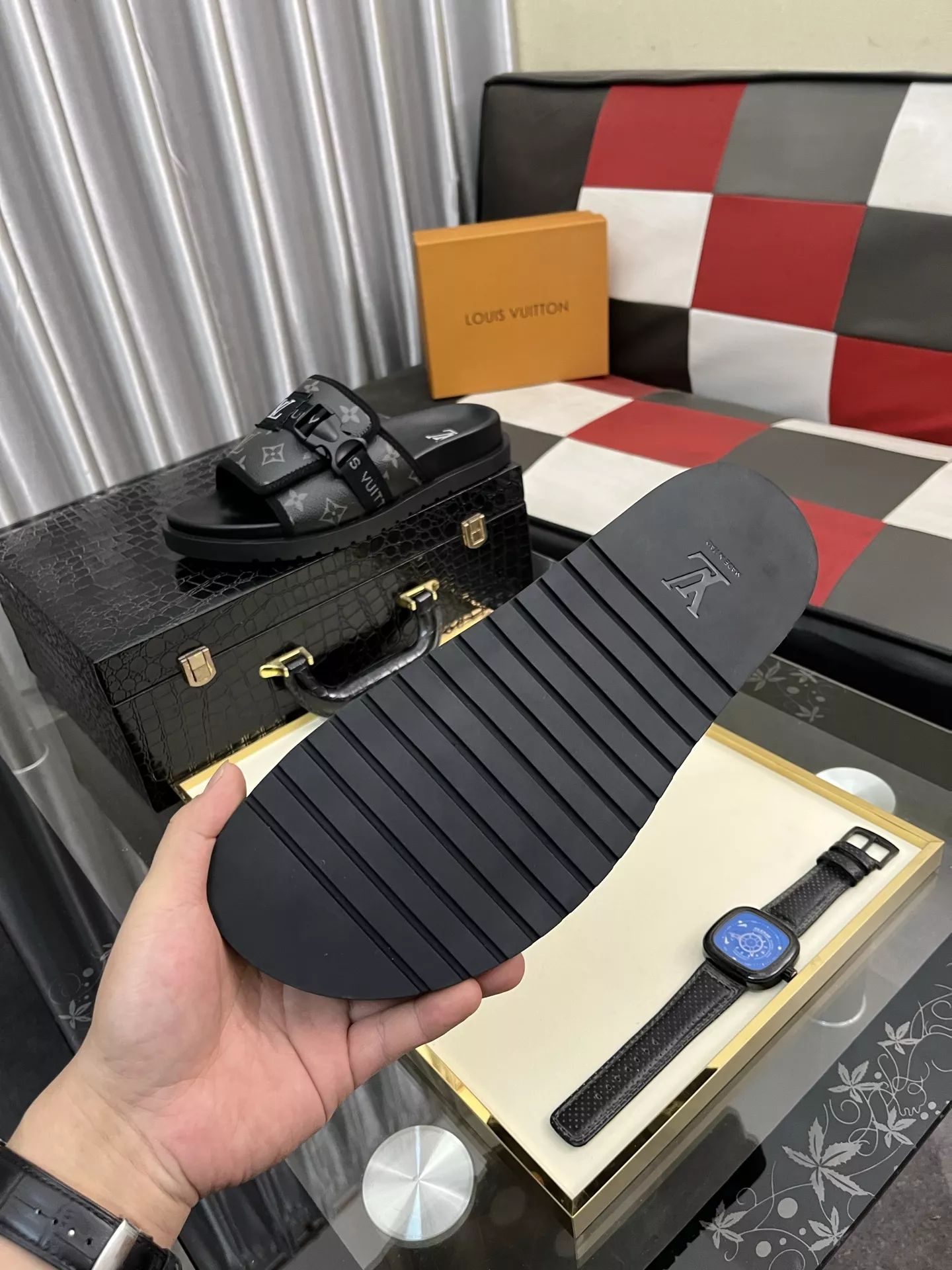 Functional 1292 Louis Vuitton Slippers For Men