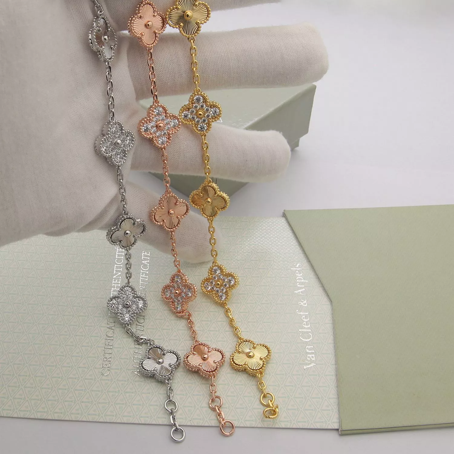 Functional 1359 Van Cleef & Arpels Bracelets For Women