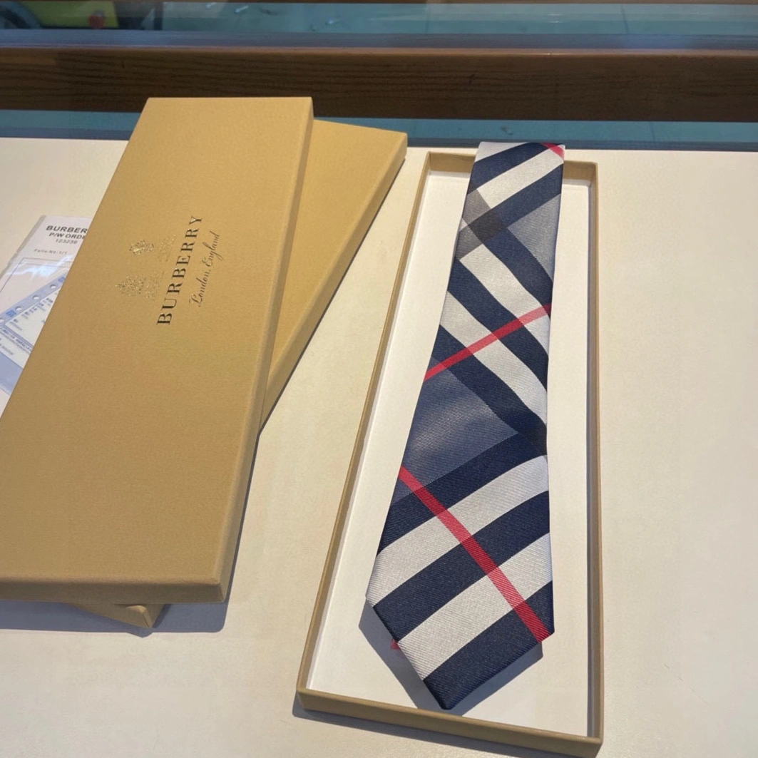 Functional 1501 Burberry Necktie For Men