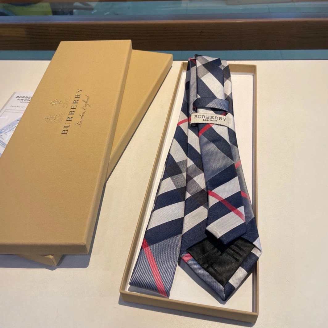 Functional 1501 Burberry Necktie For Men