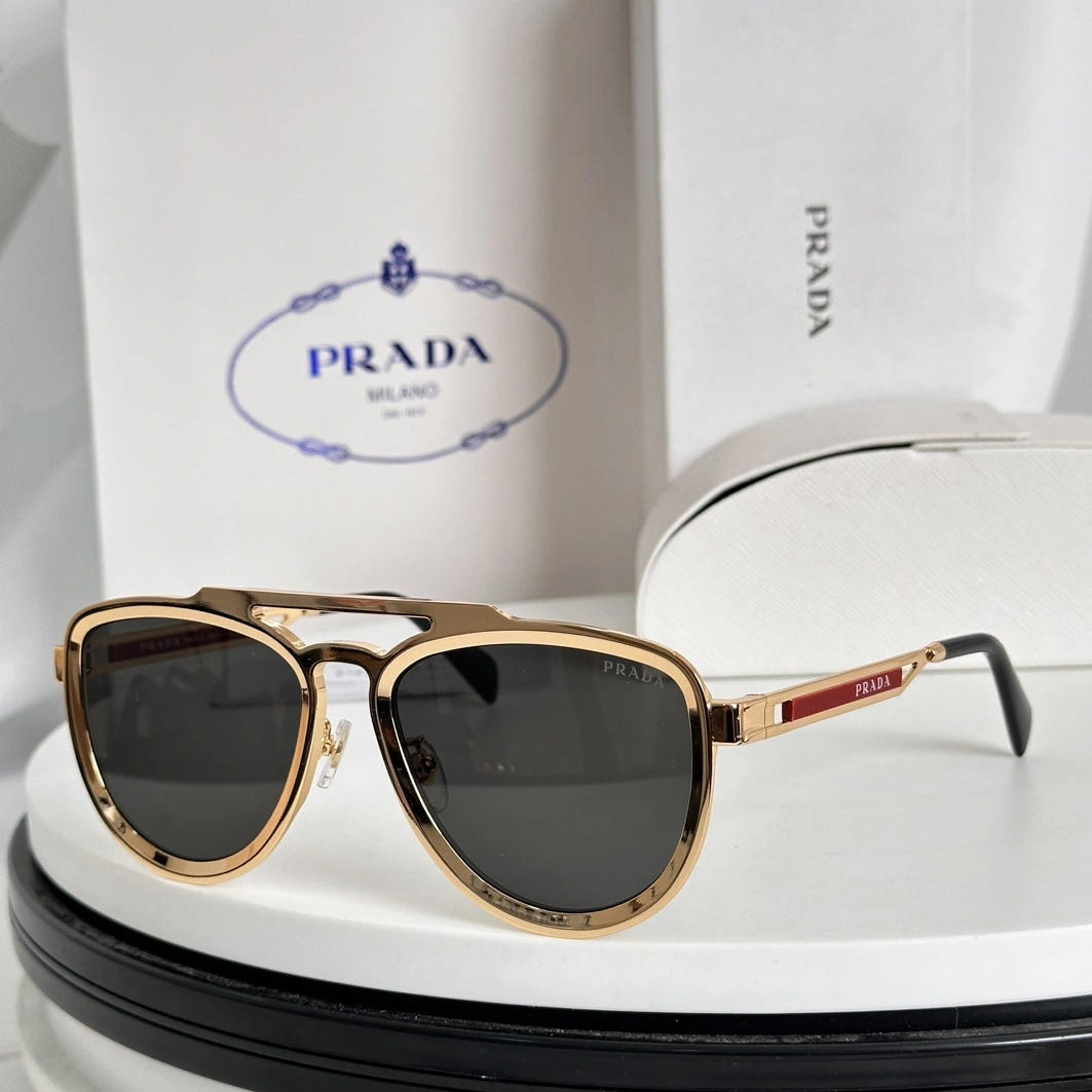 Functional 1524 Prada AAA Quality Sunglasses