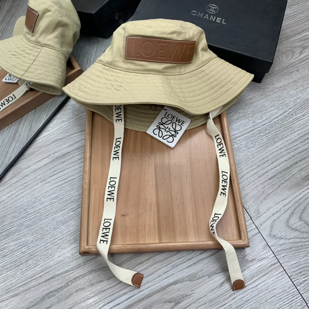 Functional 1571 LOEWE Caps