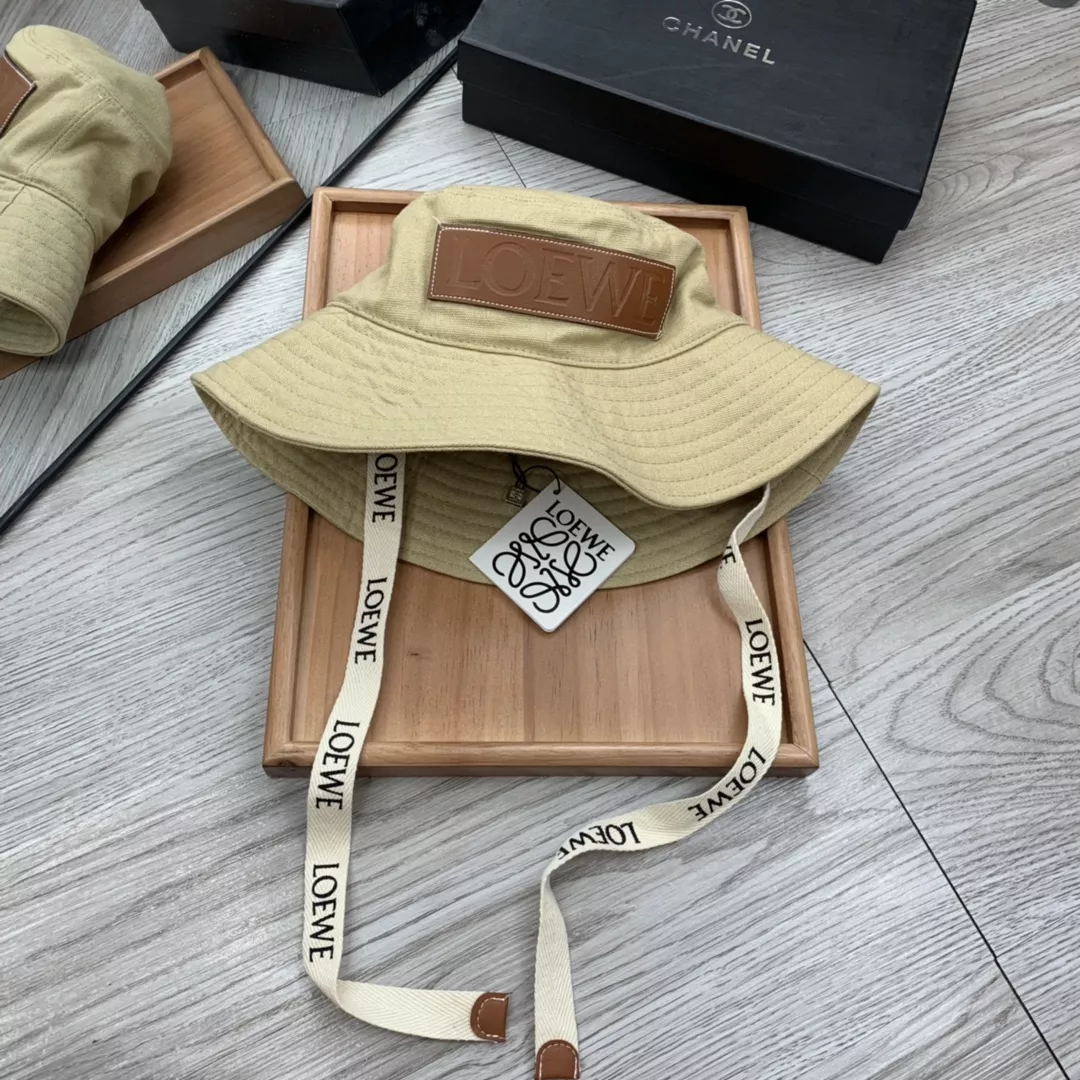 Functional 1571 LOEWE Caps