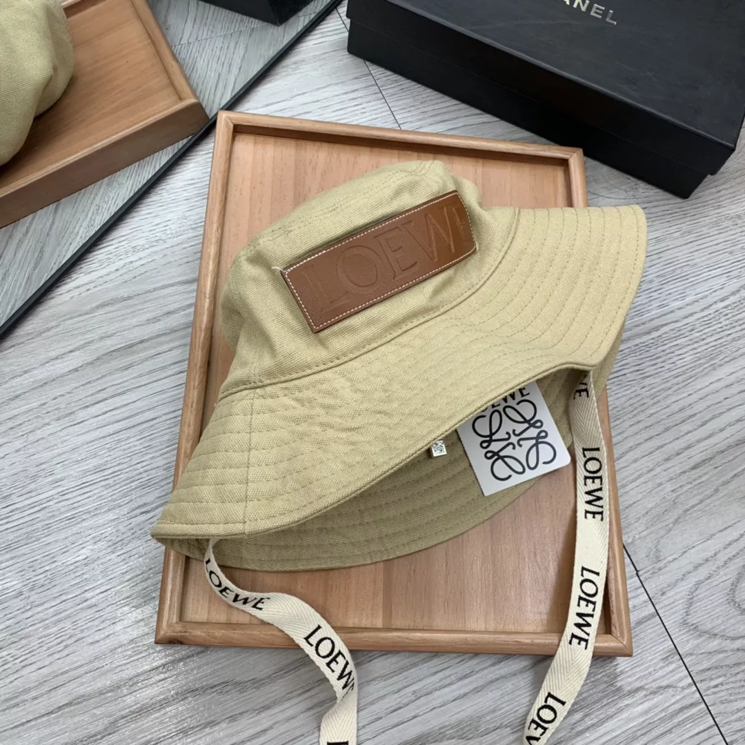 Functional 1571 LOEWE Caps