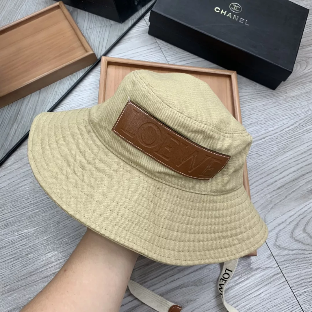 Functional 1571 LOEWE Caps