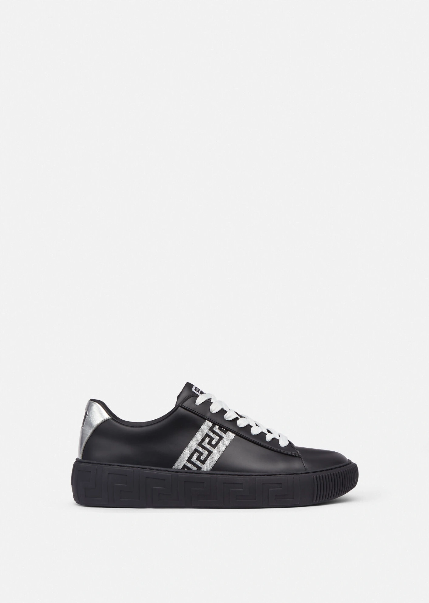 Functional 1580 Versace Casual Shoes For Men