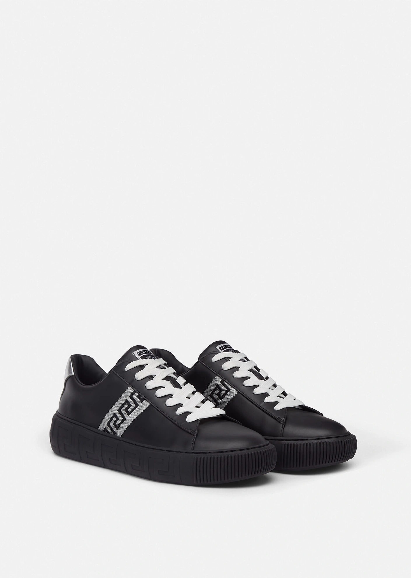 Functional 1580 Versace Casual Shoes For Men