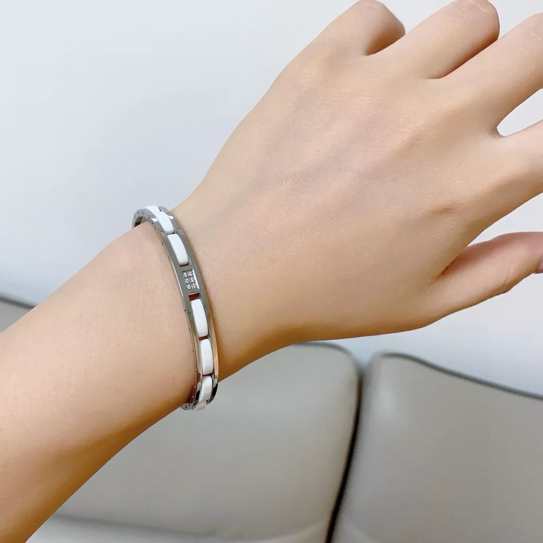 Functional 167 Cartier bracelets
