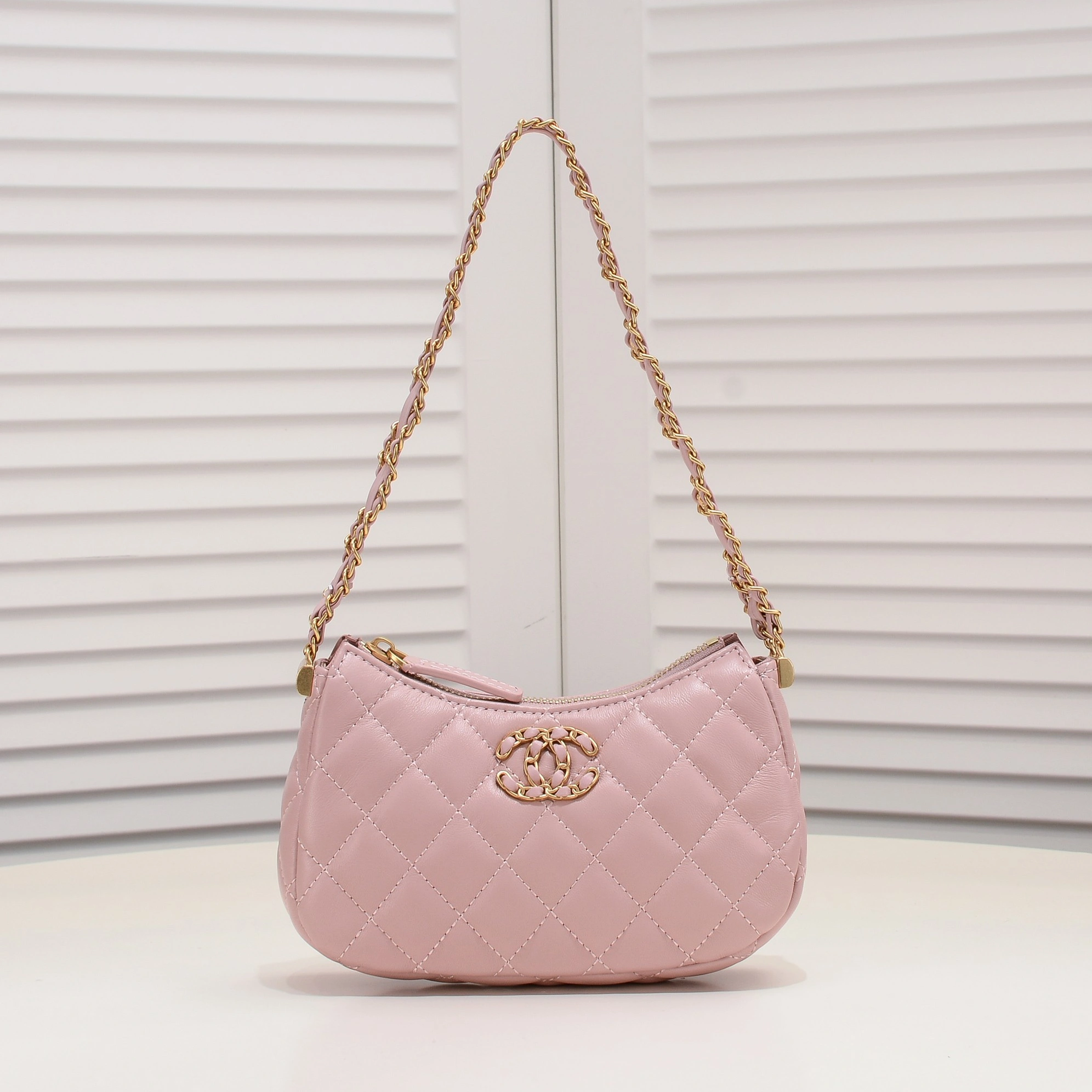 Functional 1806 Chanel AAA Quality Shoulder Bags For Women