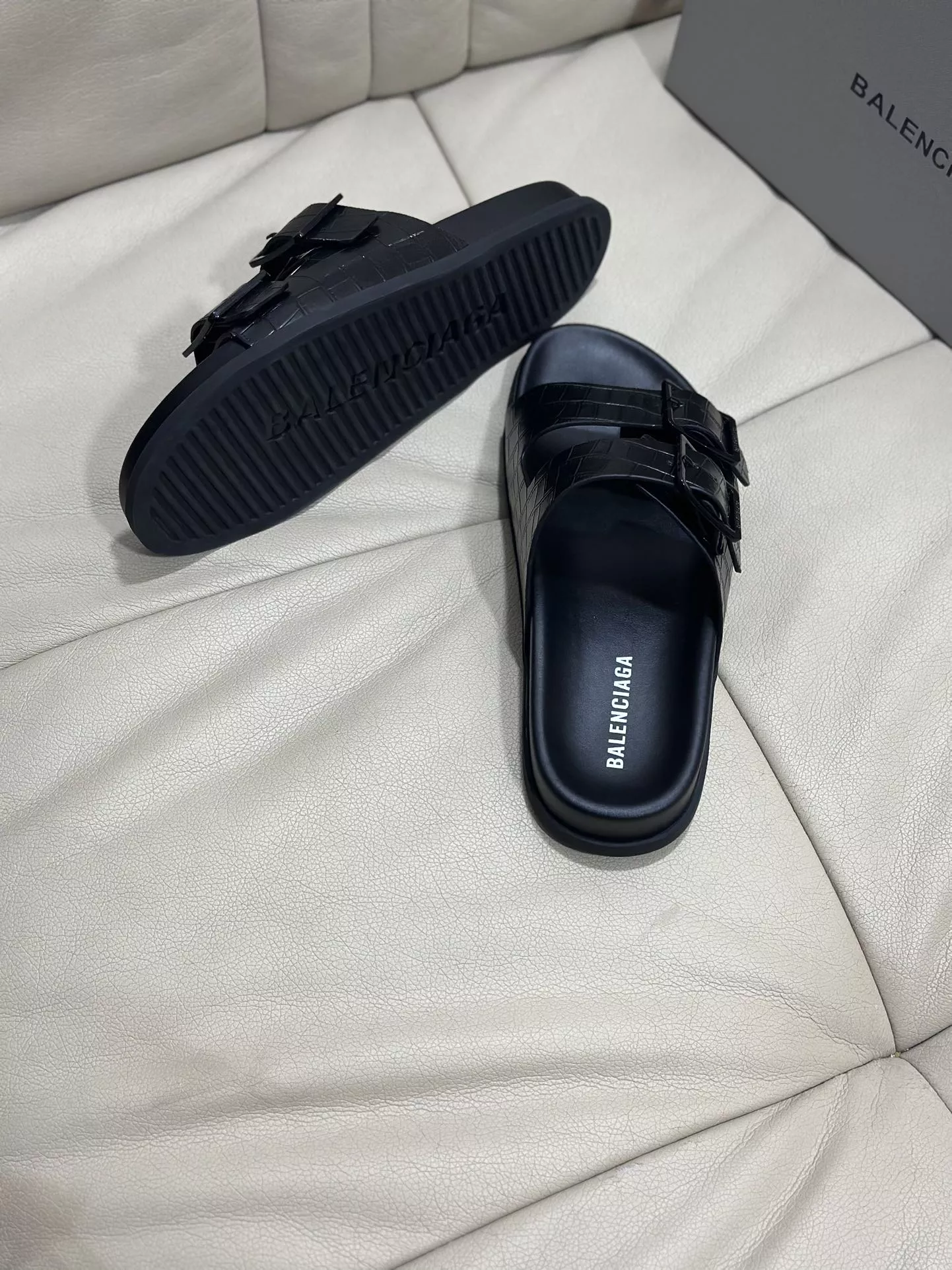 Functional 1820 Balenciaga Slippers For Men