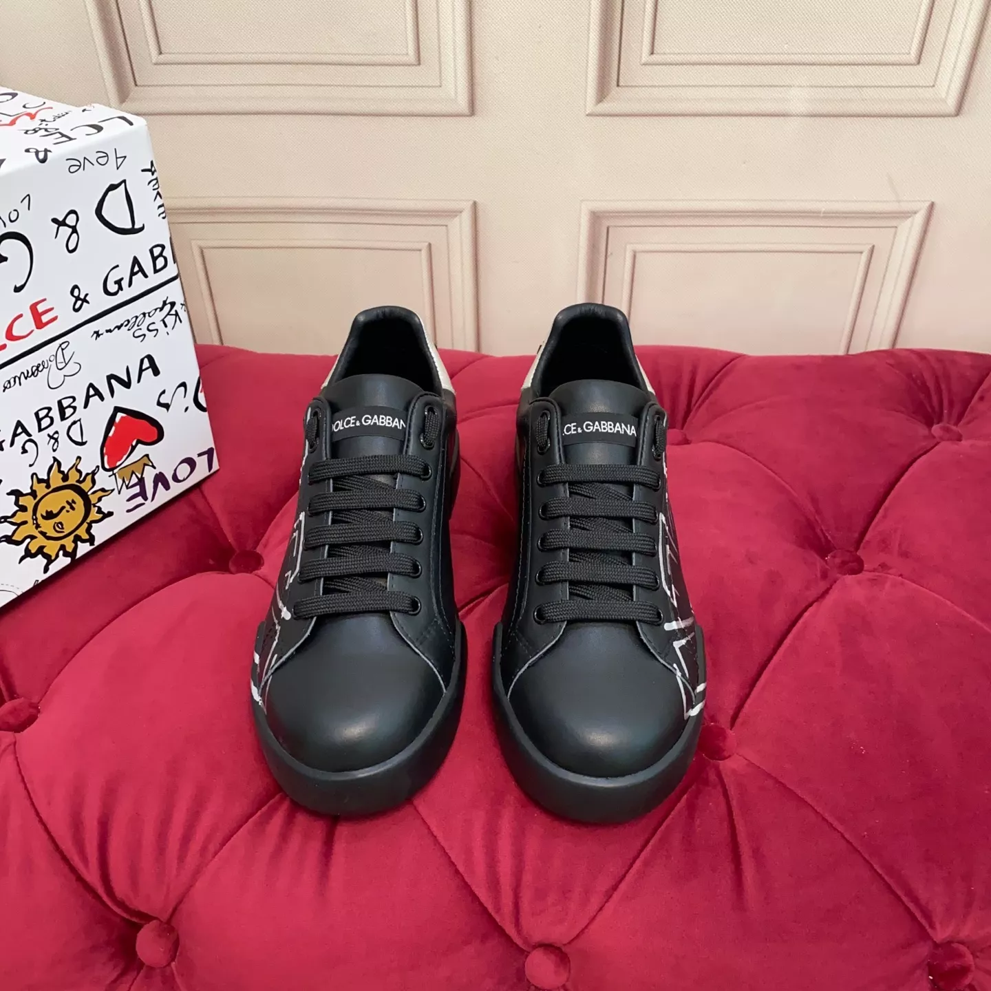 Functional 2085 Dolce & Gabbana D&G Casual Shoes For Women