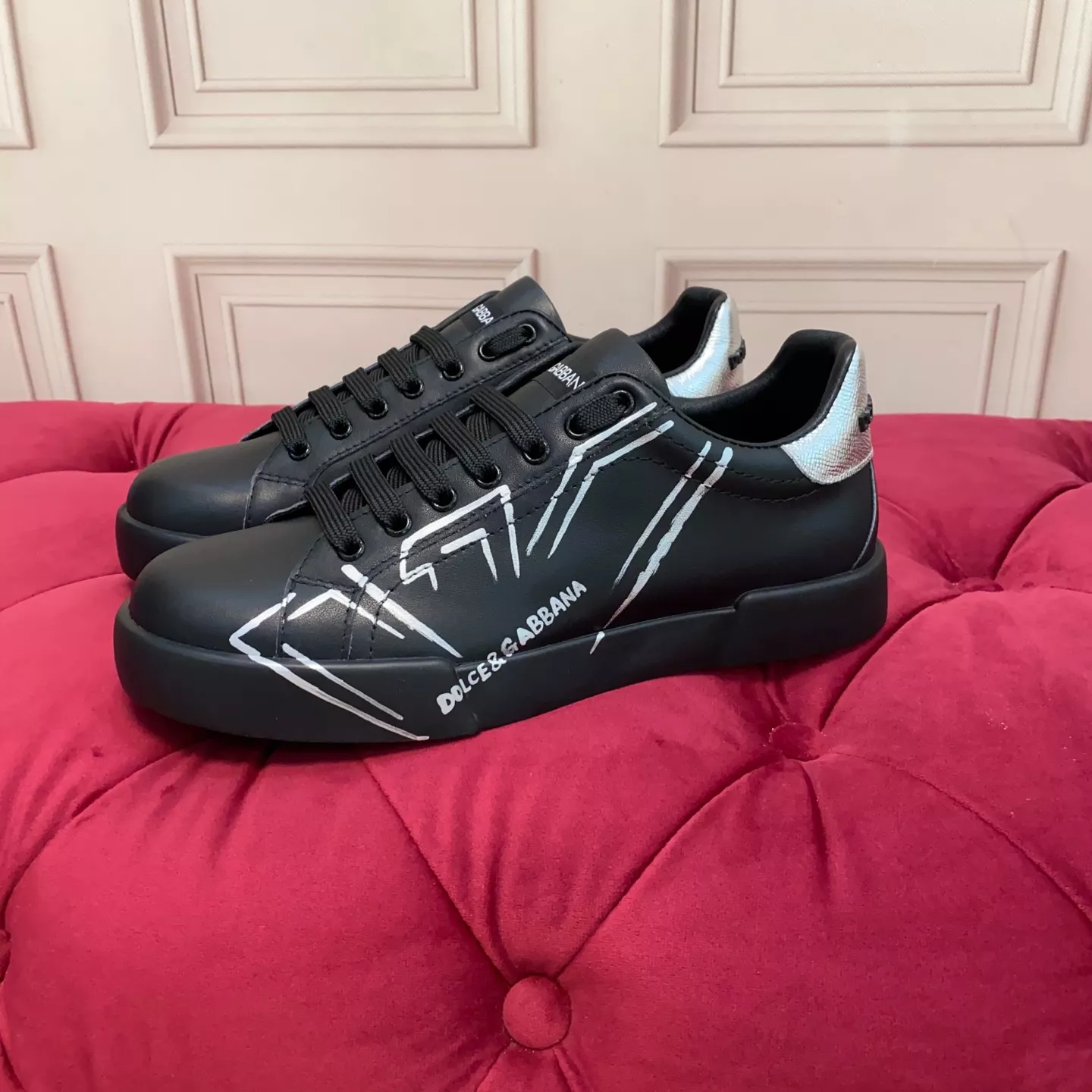 Functional 2085 Dolce & Gabbana D&G Casual Shoes For Women