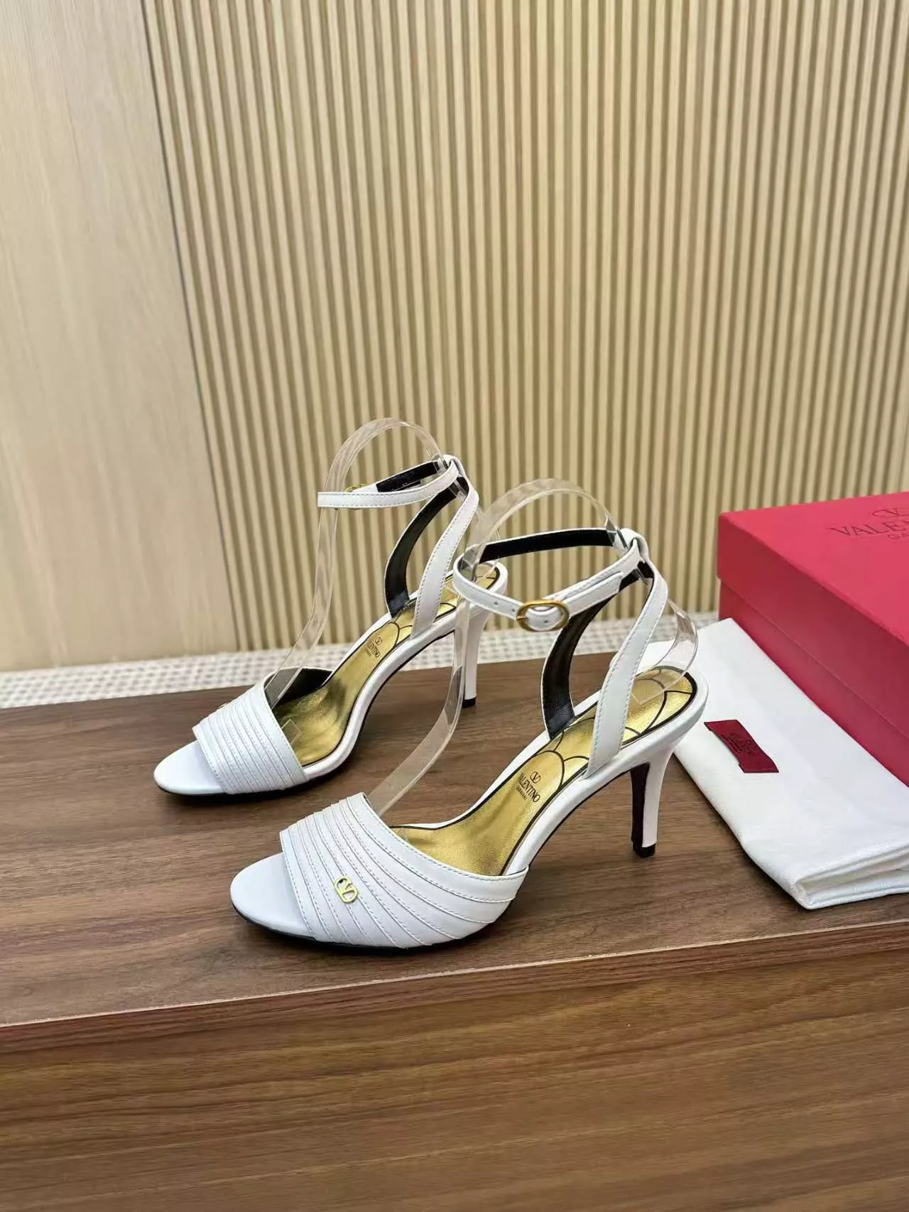 Functional 2123 Valentino Sandal For Women