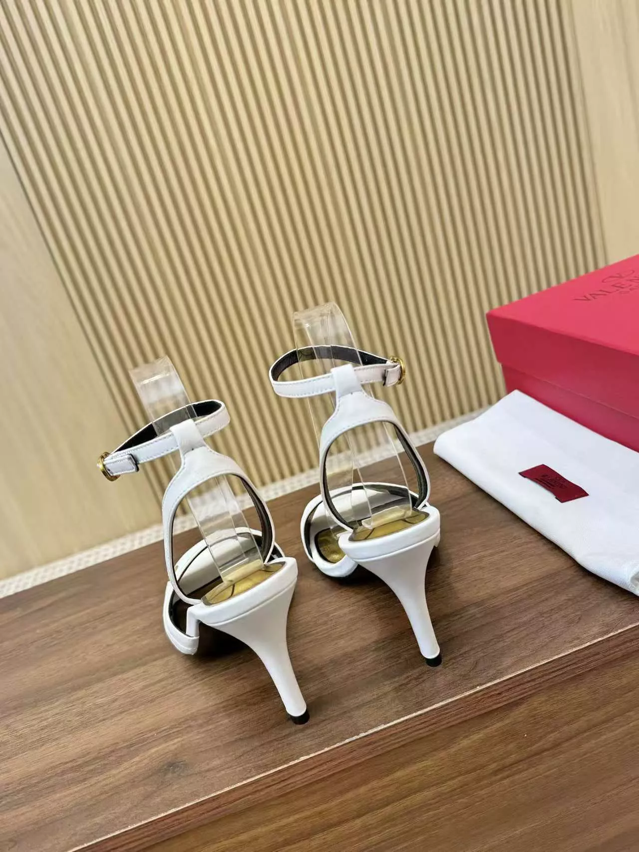 Functional 2123 Valentino Sandal For Women