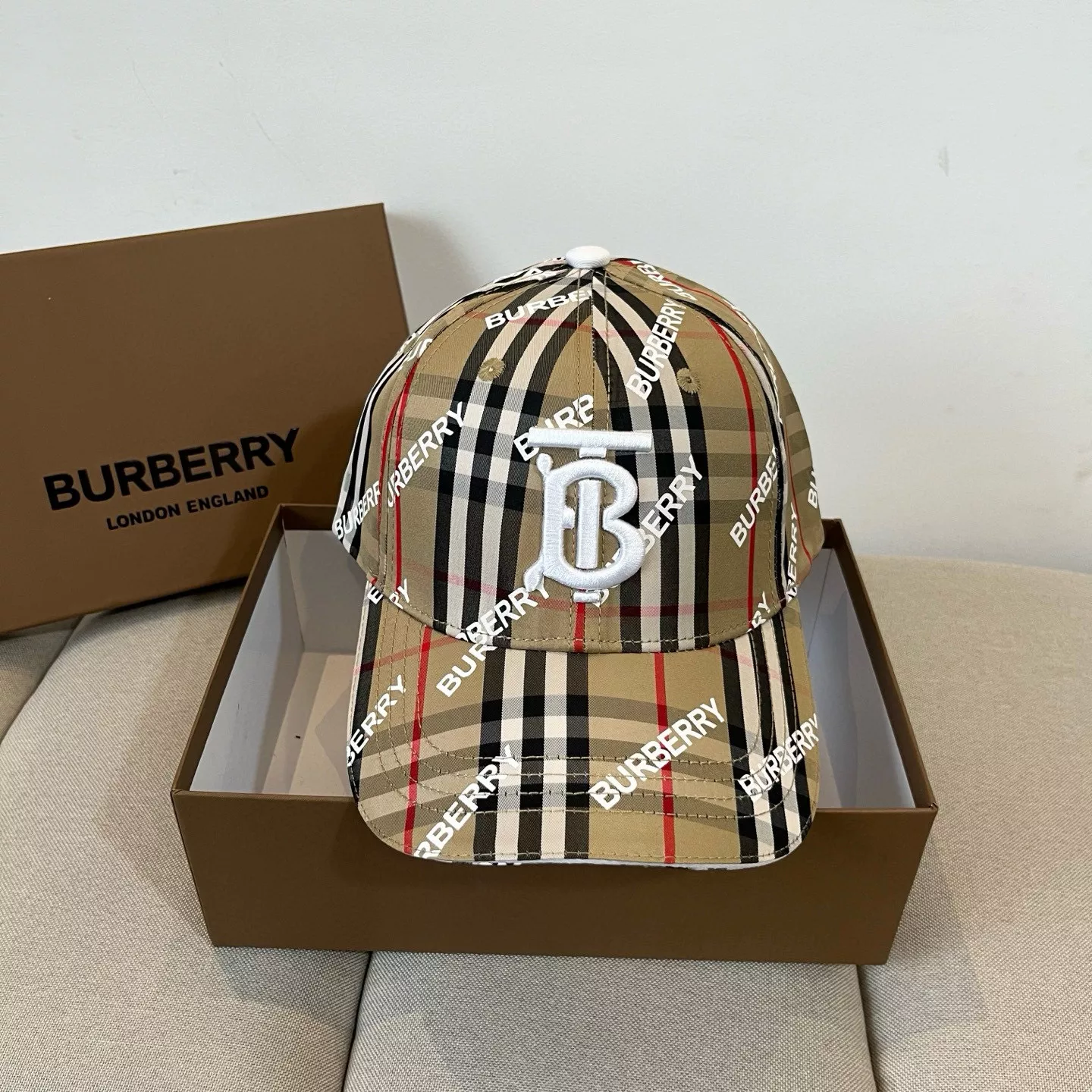 Functional 2233 Burberry Caps