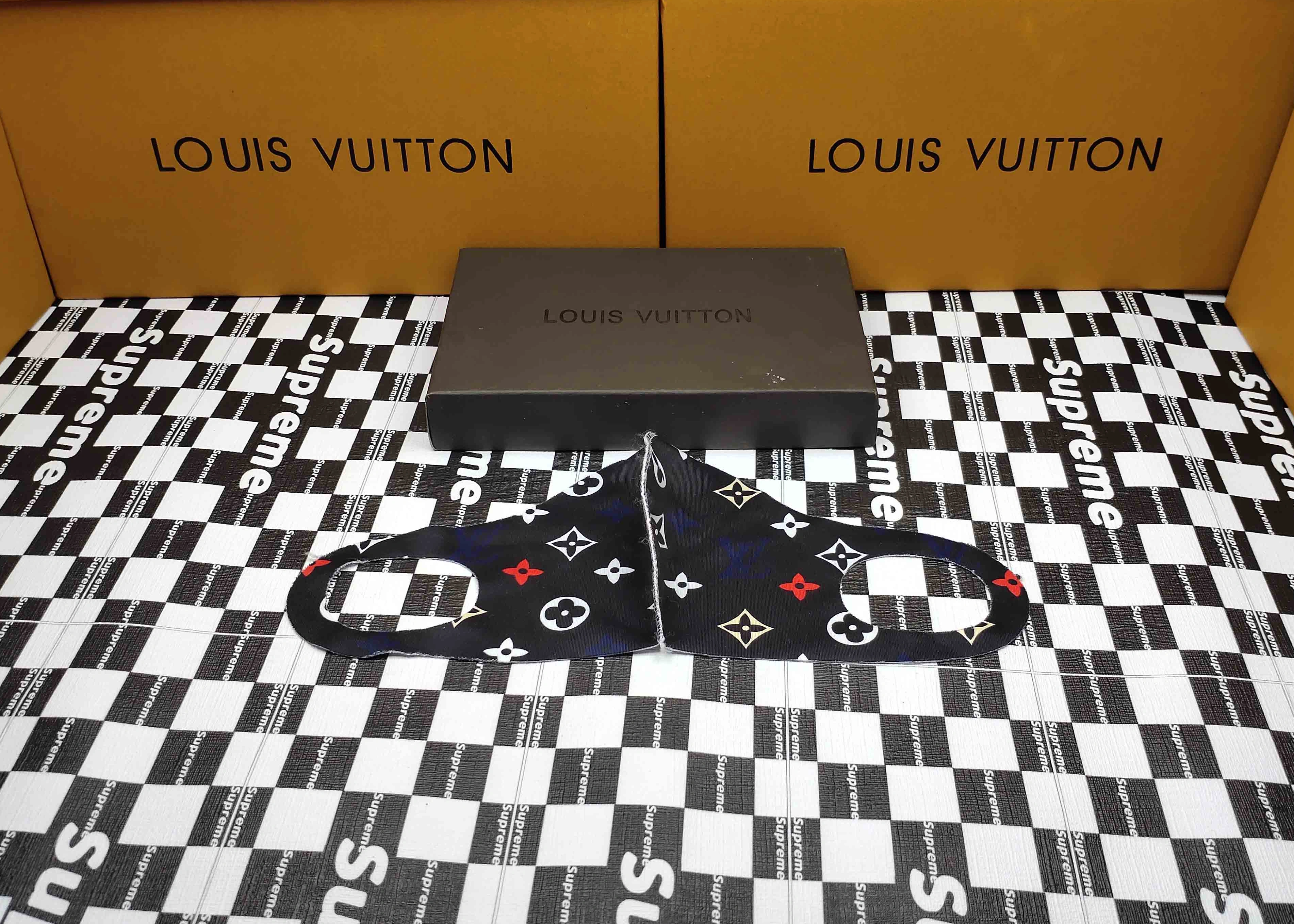 Functional 2348 Louis Vuitton Fashion Mask