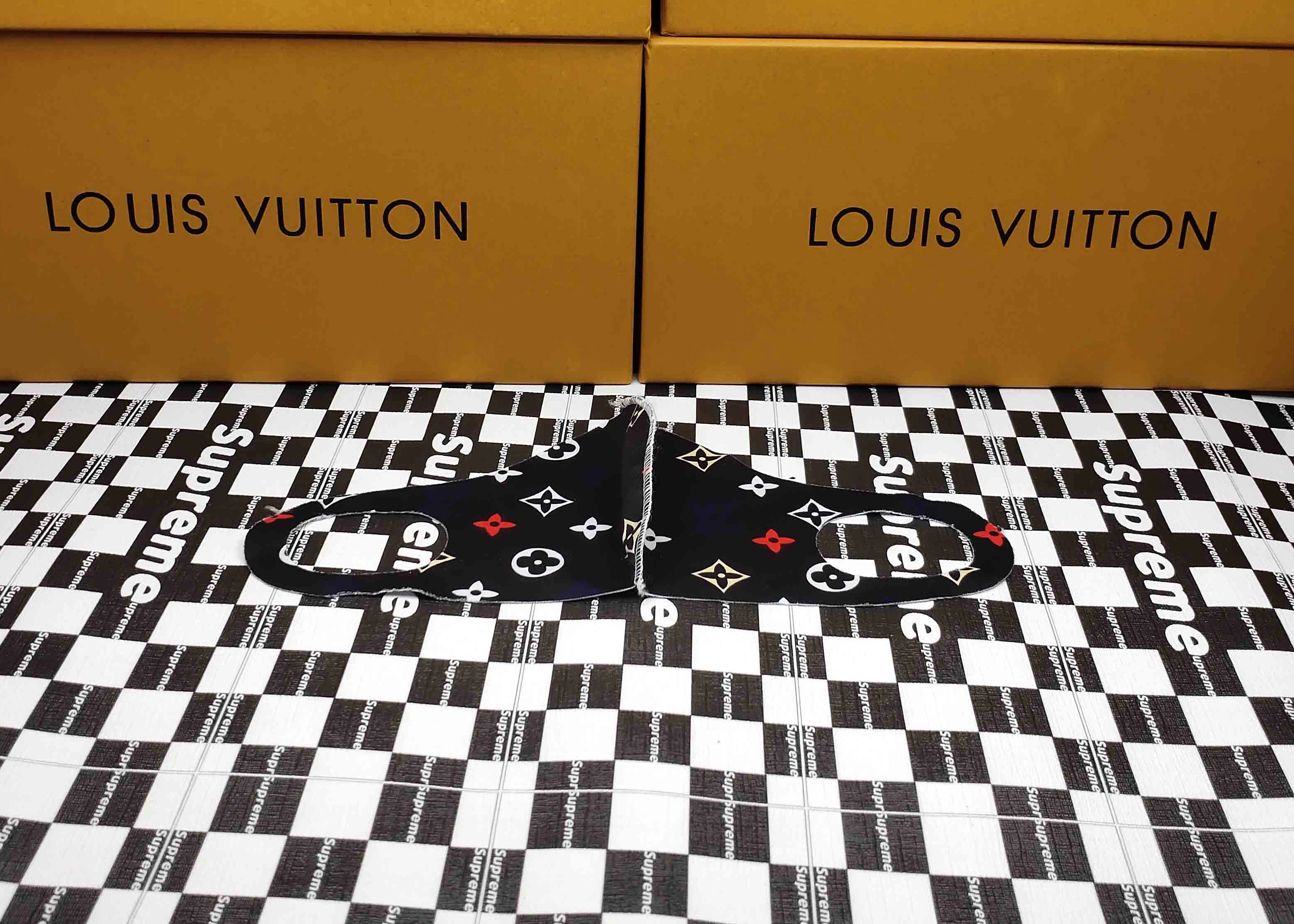 Functional 2348 Louis Vuitton Fashion Mask