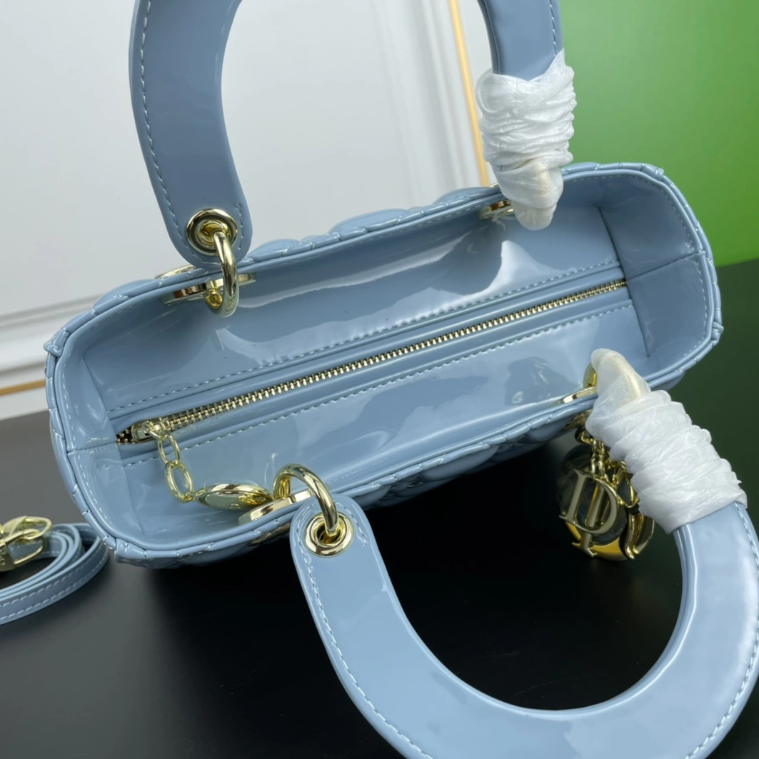 Functional 2420 Christian Dior AAA Quality Handbags For Women