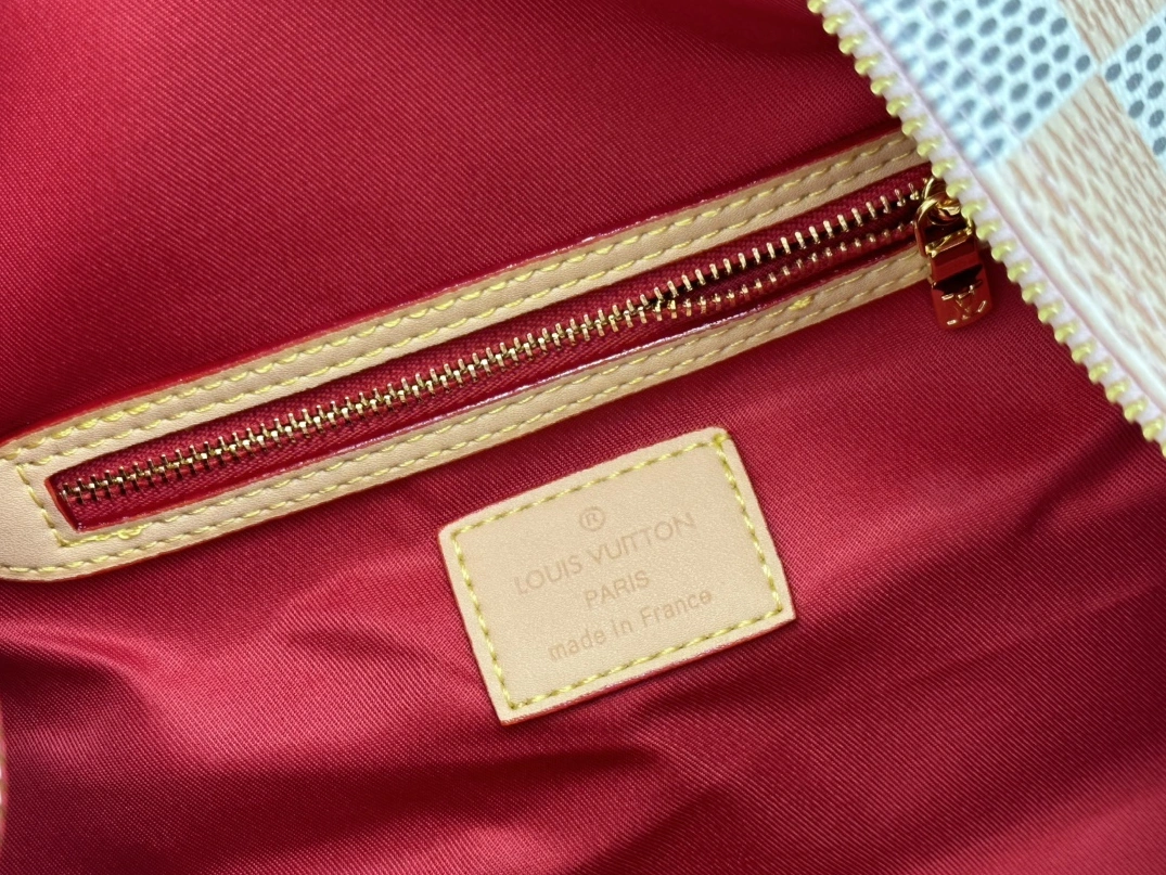 Functional 2549 Louis Vuitton Travel Bags For Women
