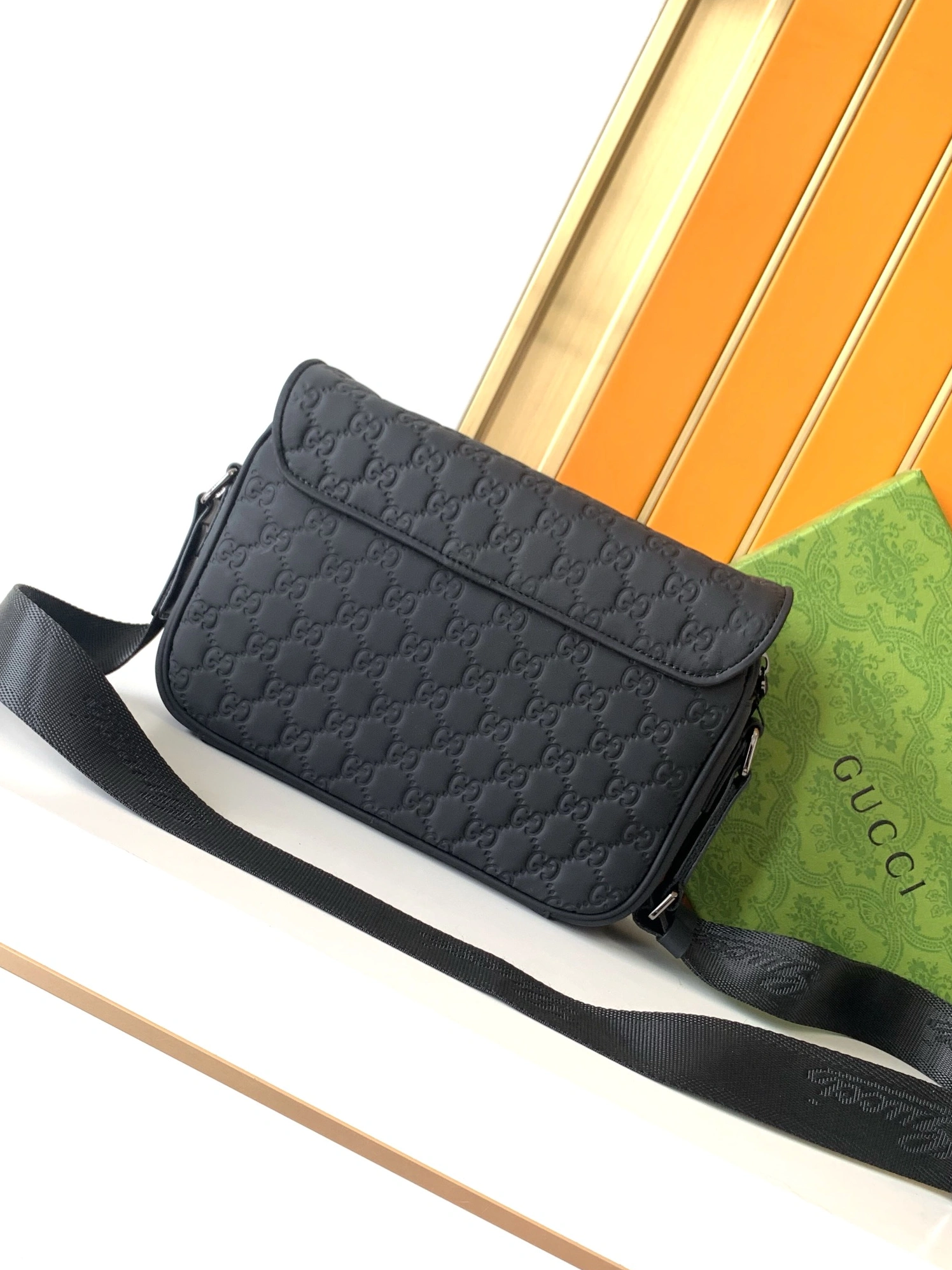 Functional 257 Gucci AAA Man Messenger Bags