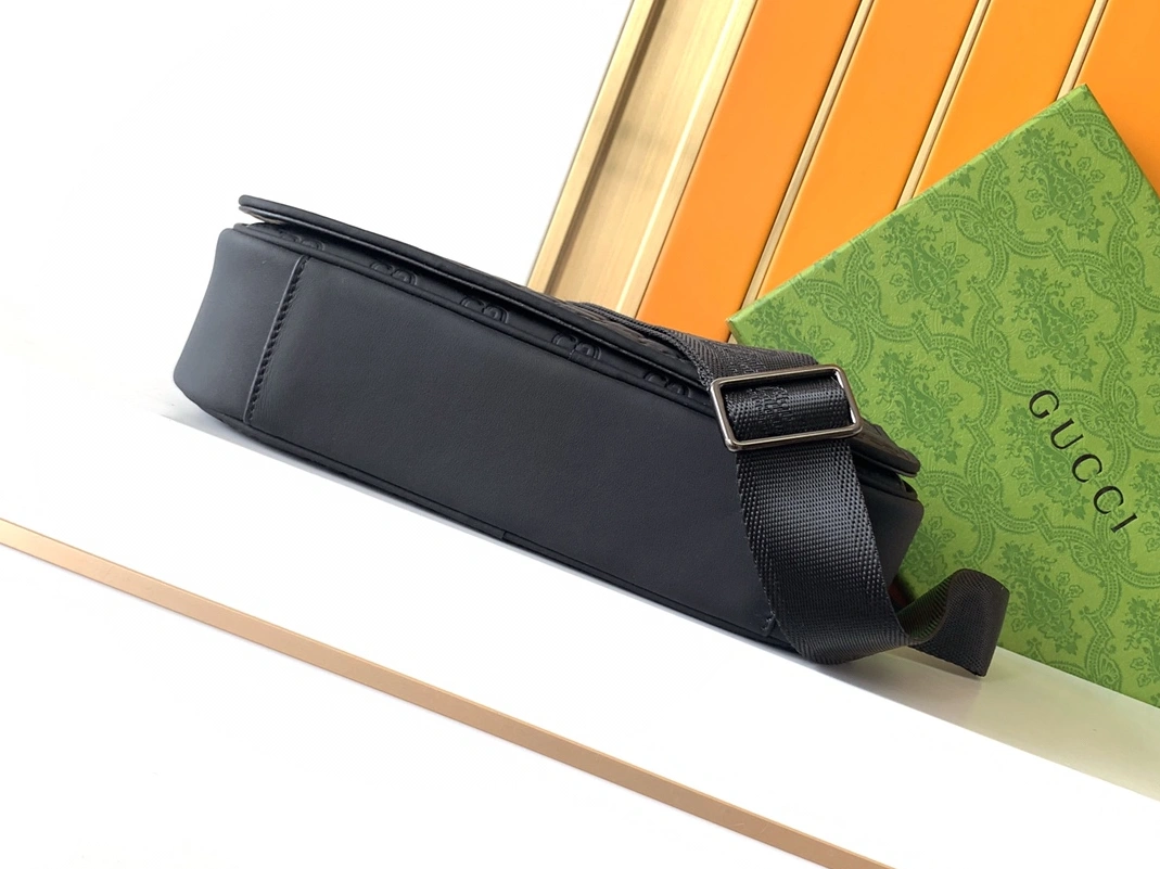 Functional 257 Gucci AAA Man Messenger Bags