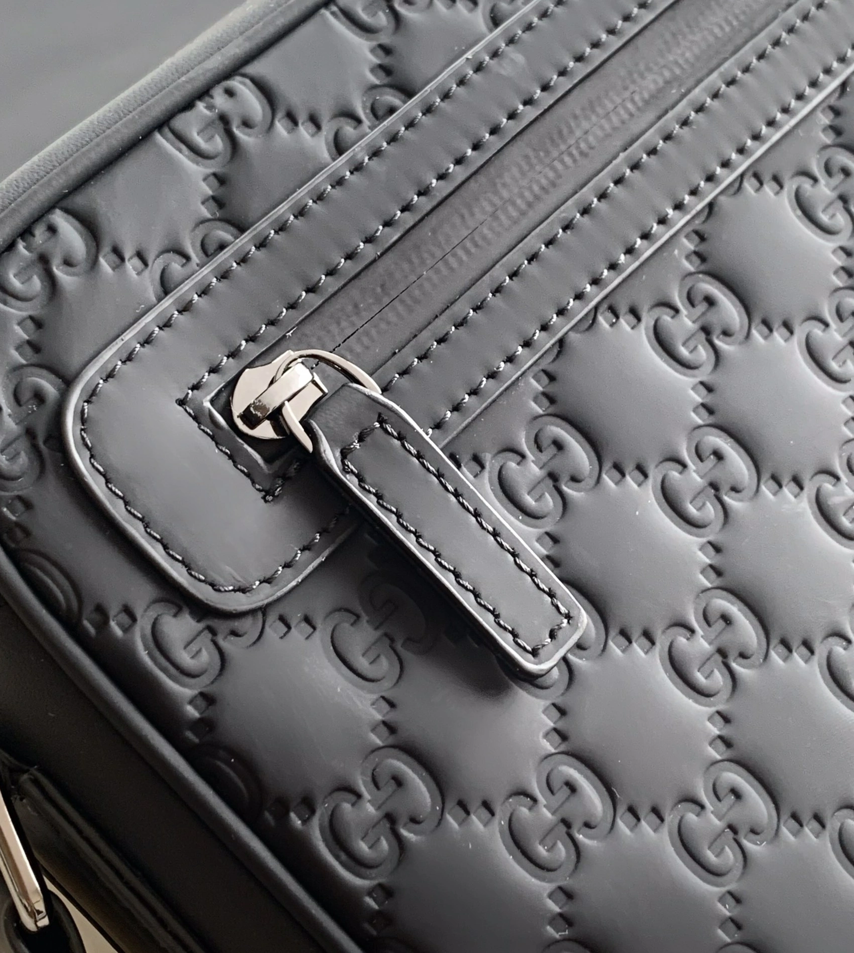 Functional 257 Gucci AAA Man Messenger Bags