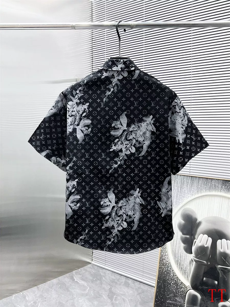 Functional 2607 Louis Vuitton LV Tracksuits Short Sleeved For Men