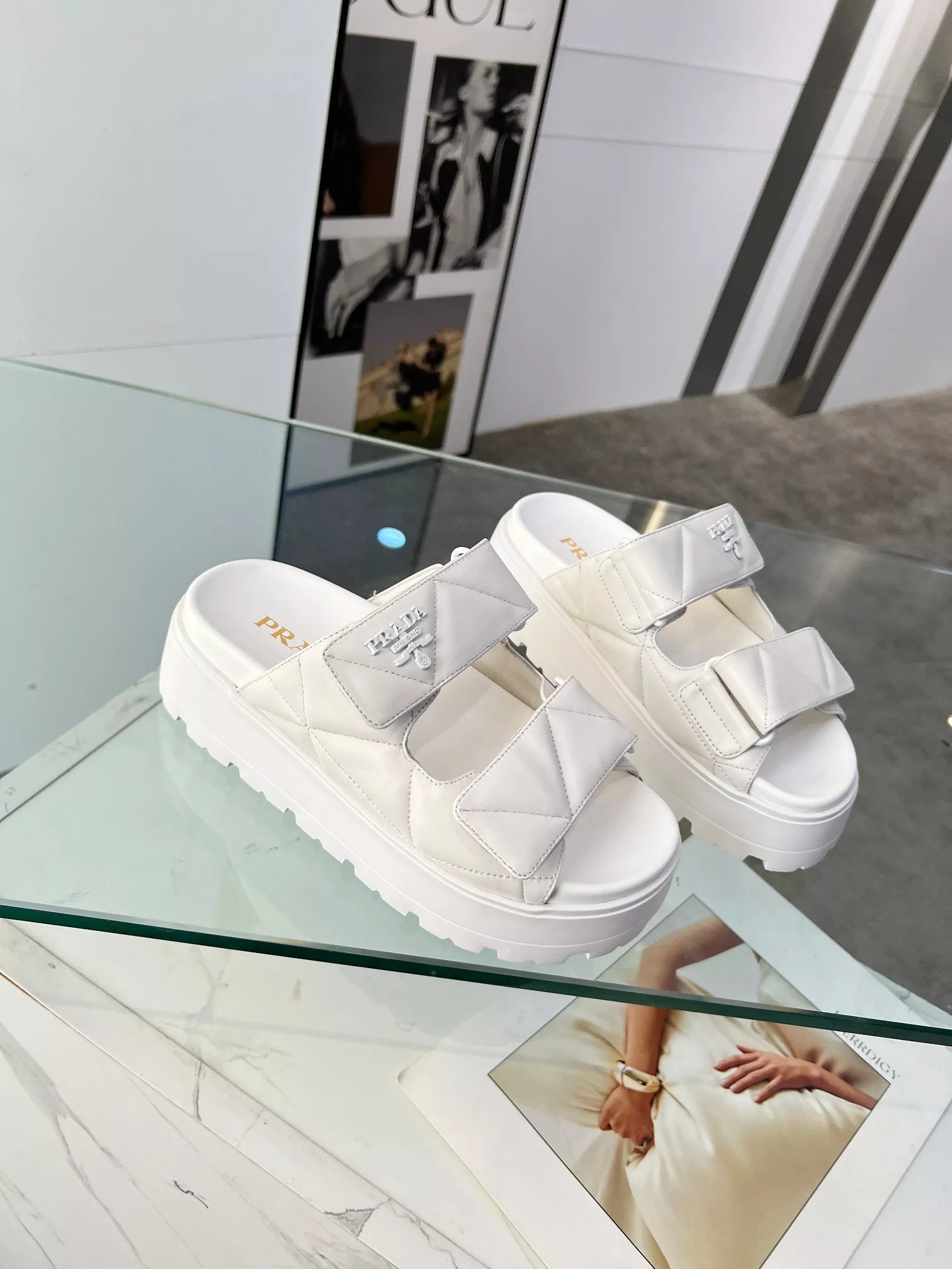 Functional 2662 Prada Slippers For Women