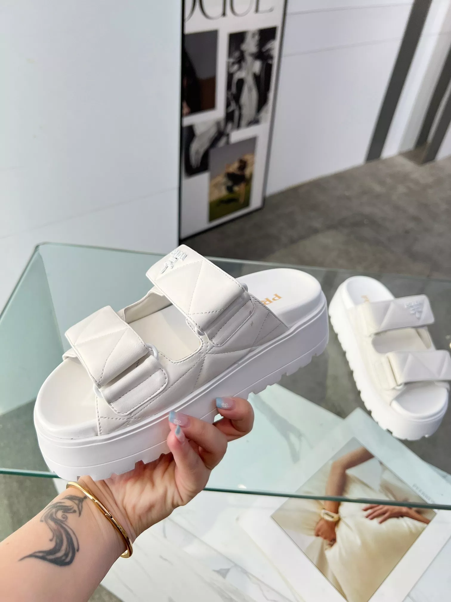 Functional 2662 Prada Slippers For Women